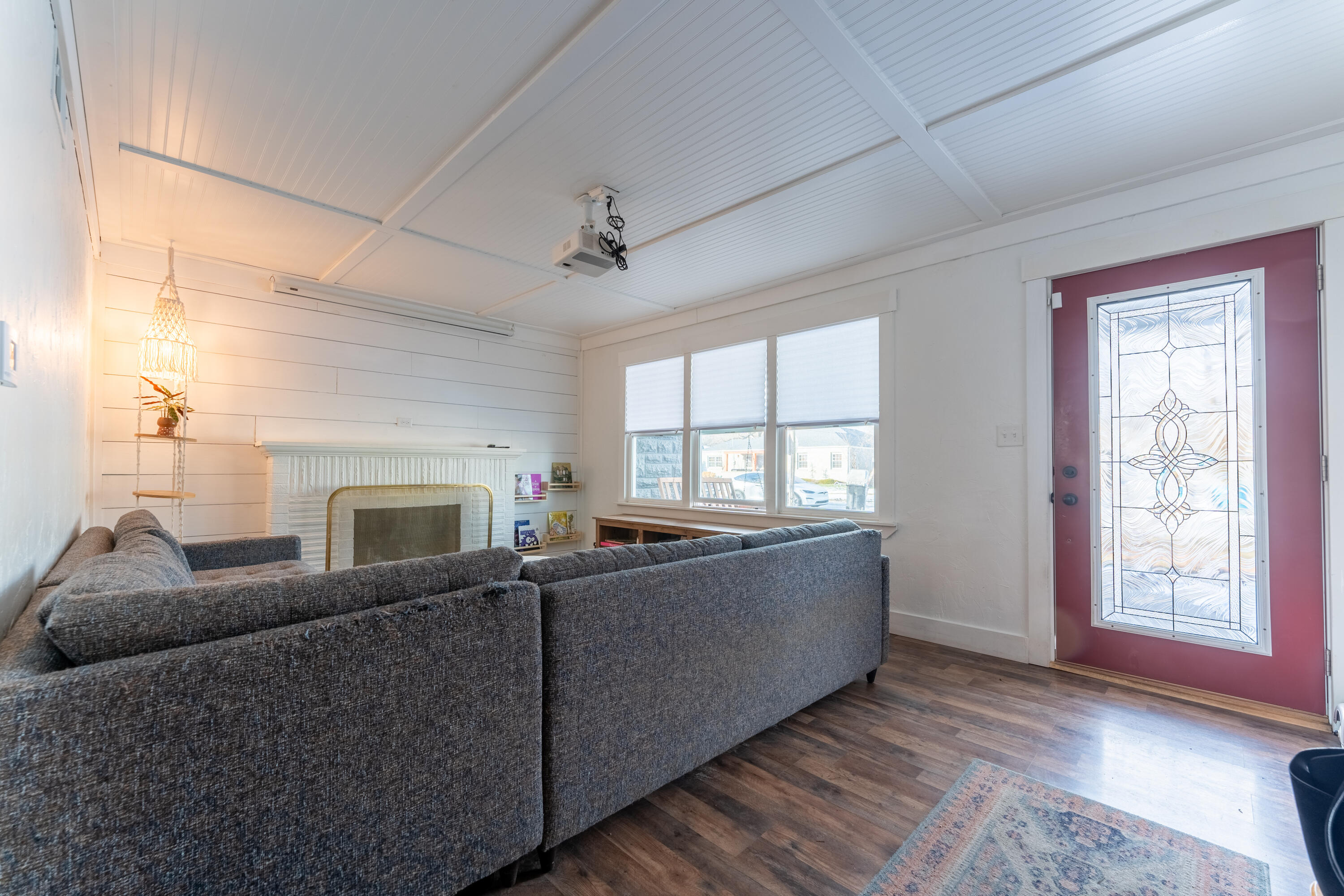 1668 East Madison Street Property Photo 8