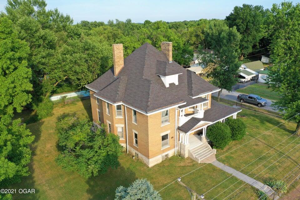 109 South Pine Street Property Photo 11