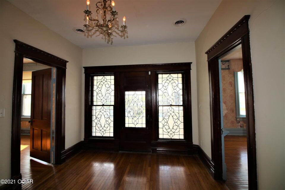 109 South Pine Street Property Photo 15