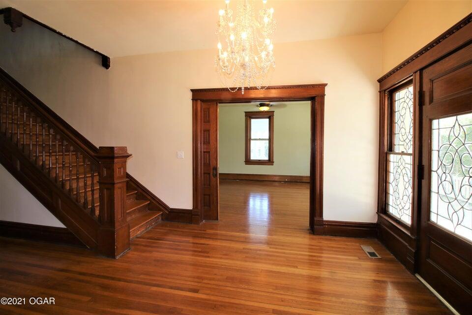 109 South Pine Street Property Photo 17