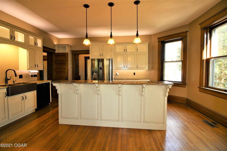 109 South Pine Street Property Photo 27