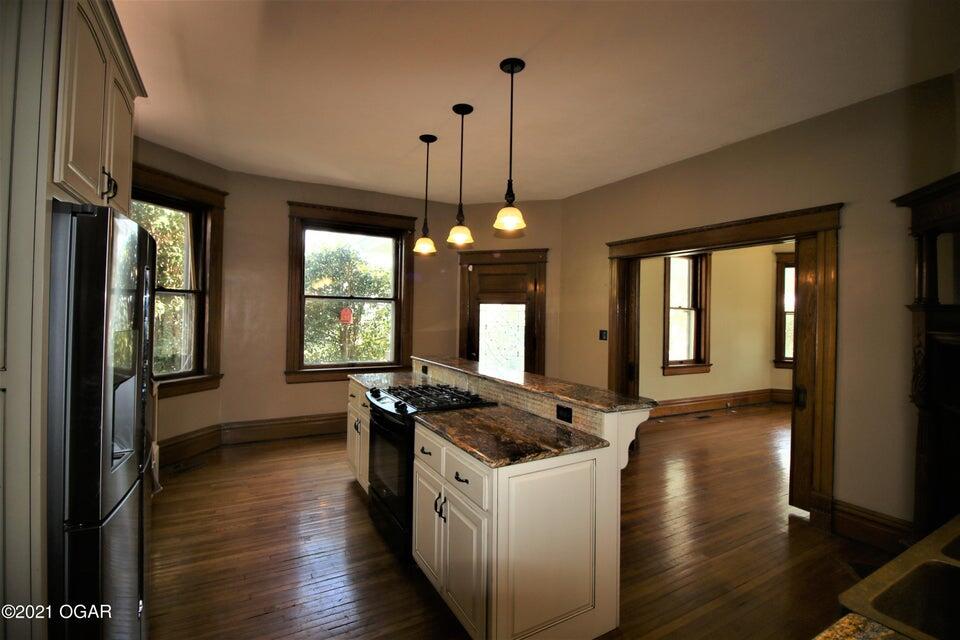109 South Pine Street Property Photo 33
