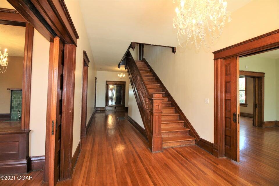 109 South Pine Street Property Photo 38
