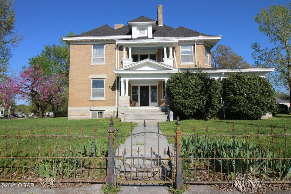 109 South Pine Street Property Photo 44