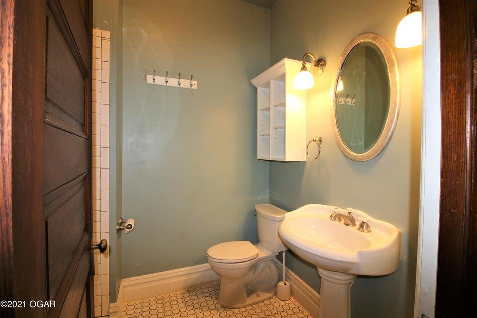 109 South Pine Street Property Photo 46