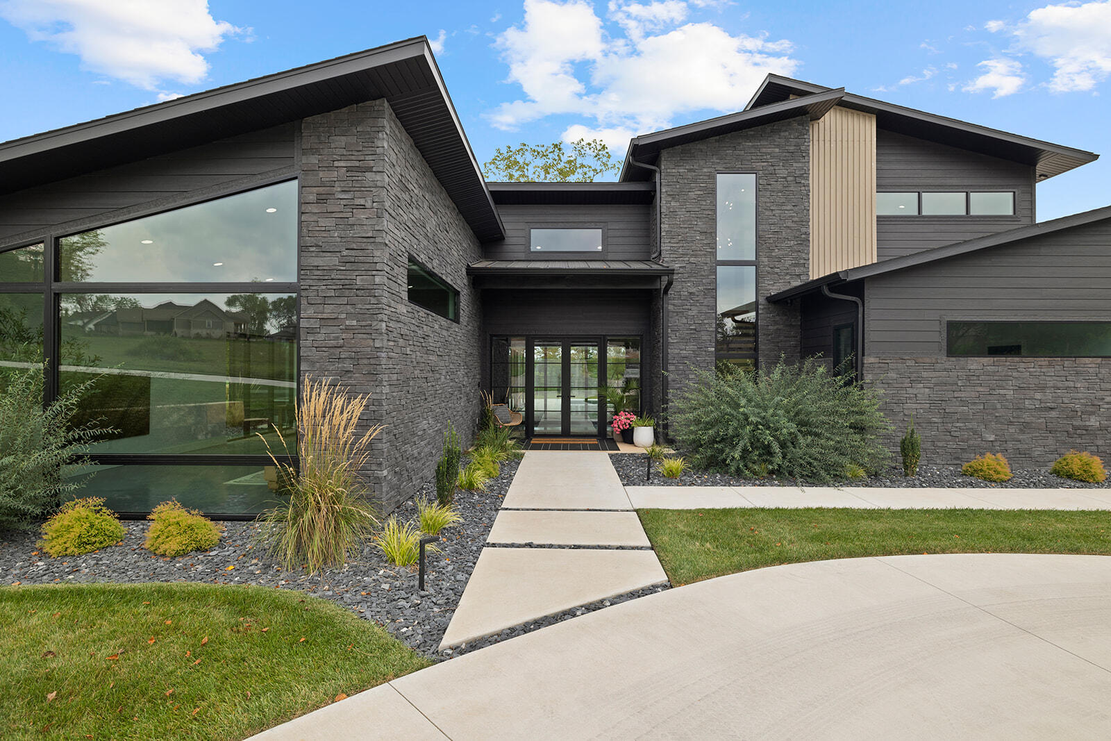 861 Bantry Court Property Photo 1