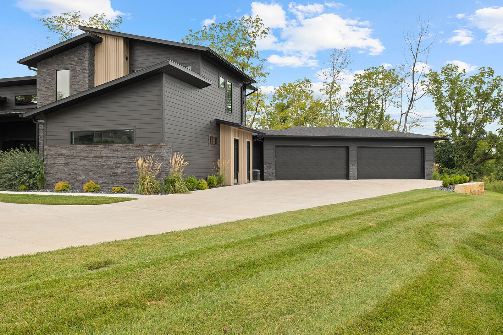 861 Bantry Court Property Photo 6