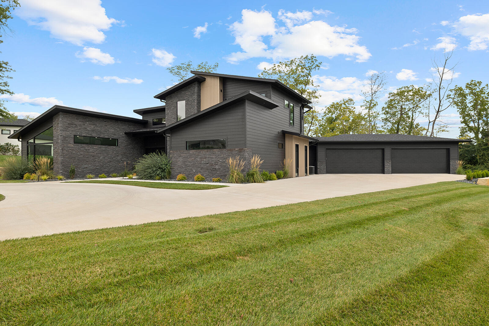 861 Bantry Court Property Photo 7