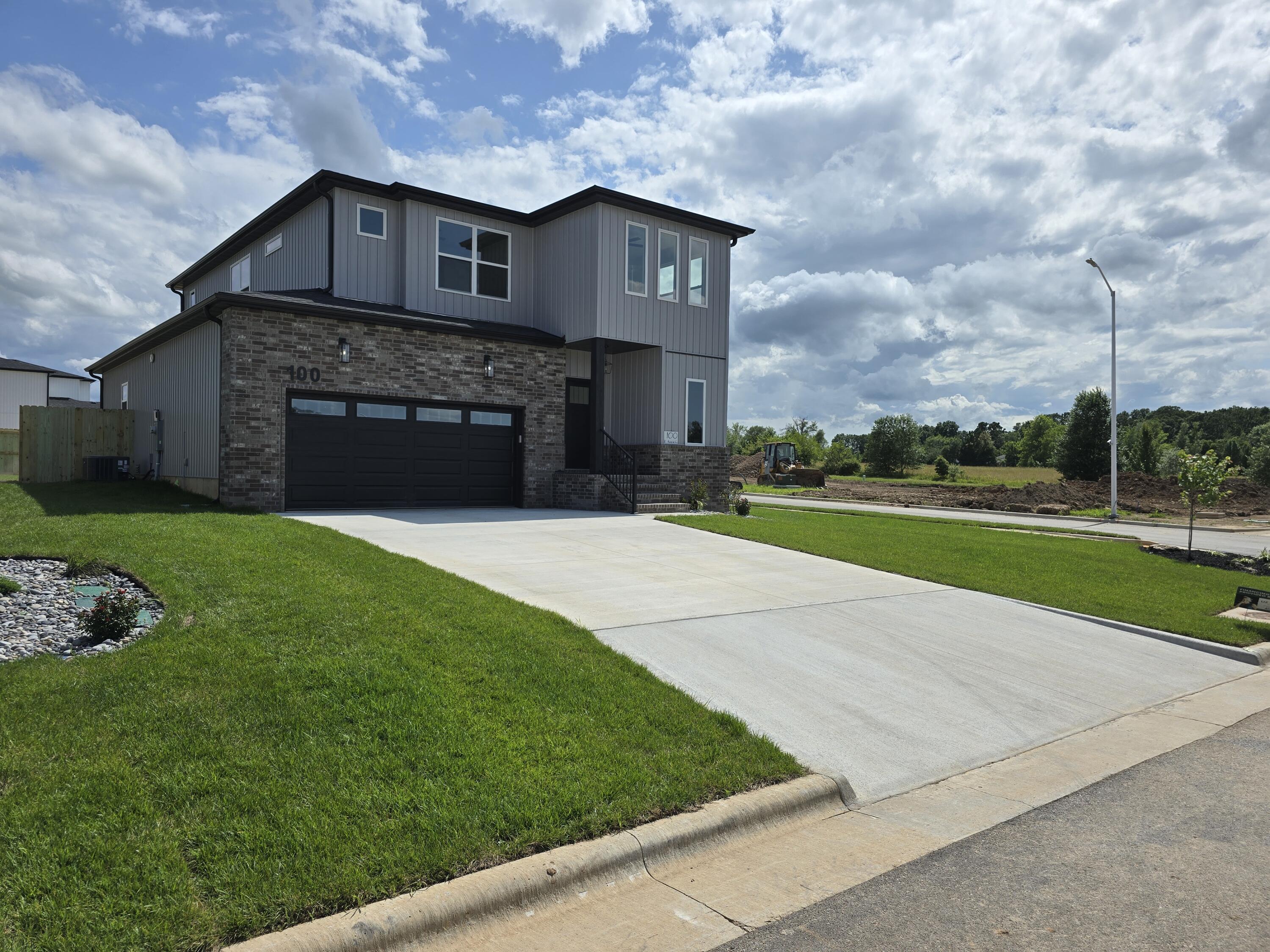 100 East Acacia Circle Property Photo 1
