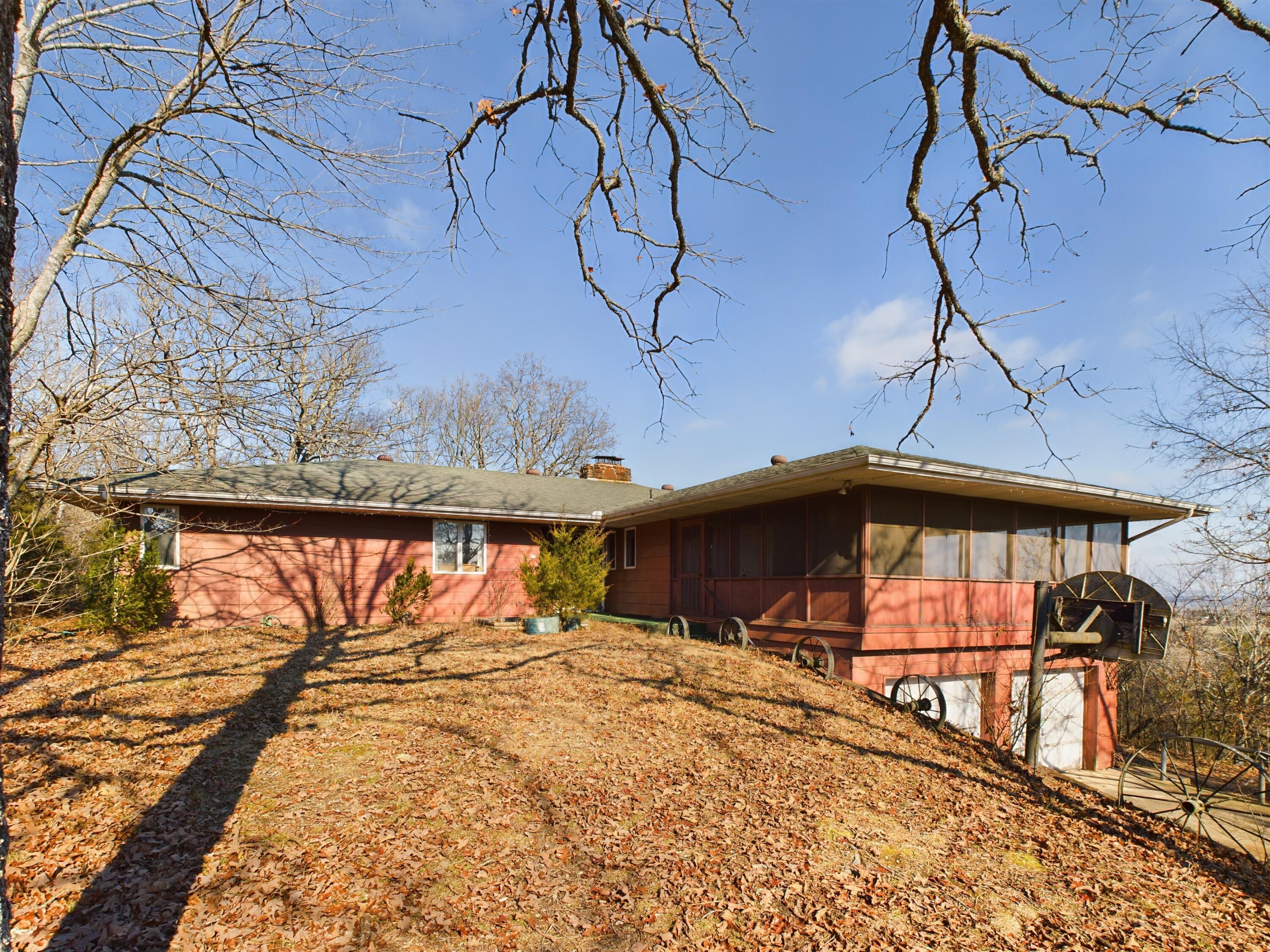 21771 Stonington Road North Property Photo