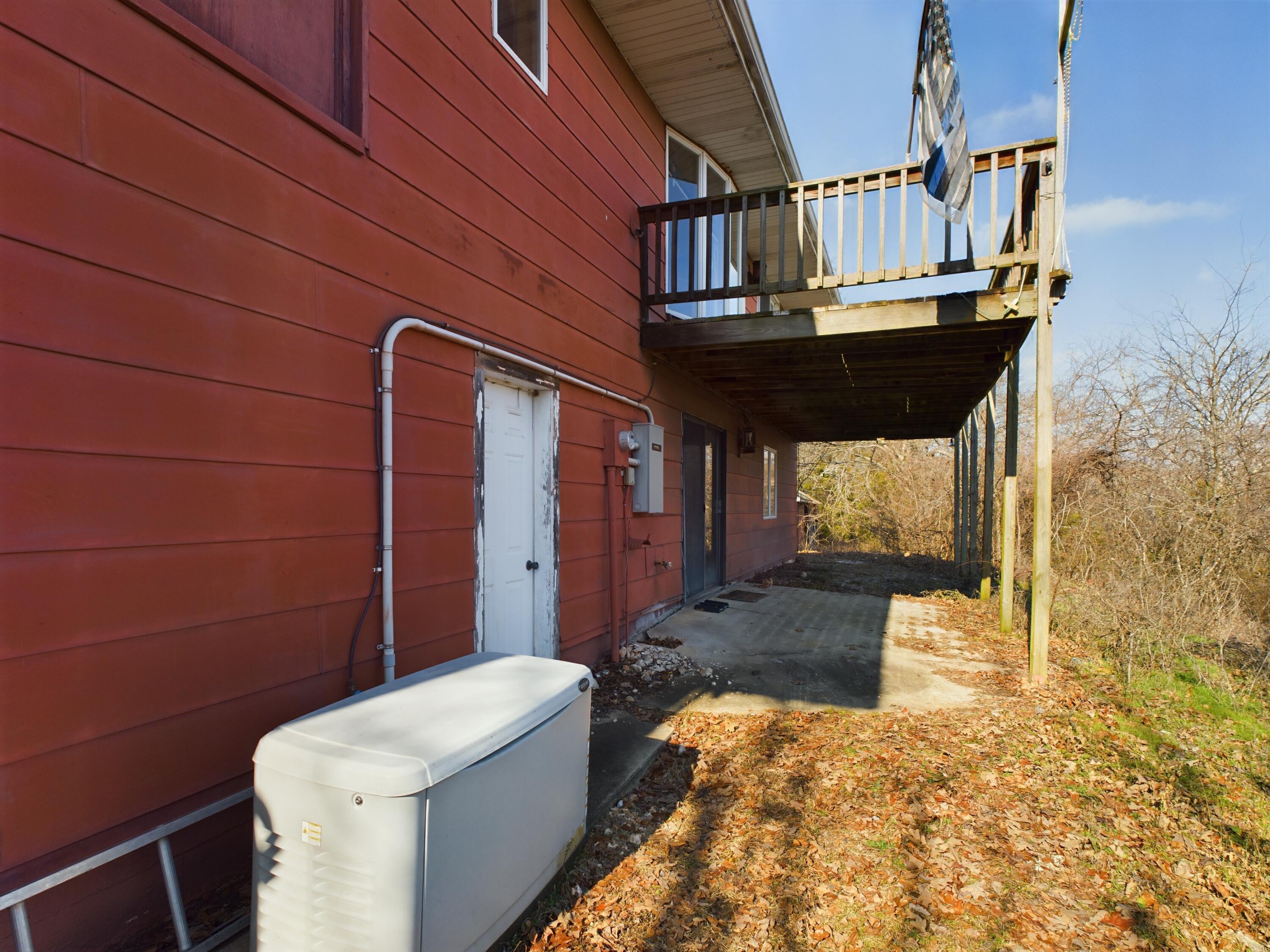 21771 Stonington Road North Property Photo 6