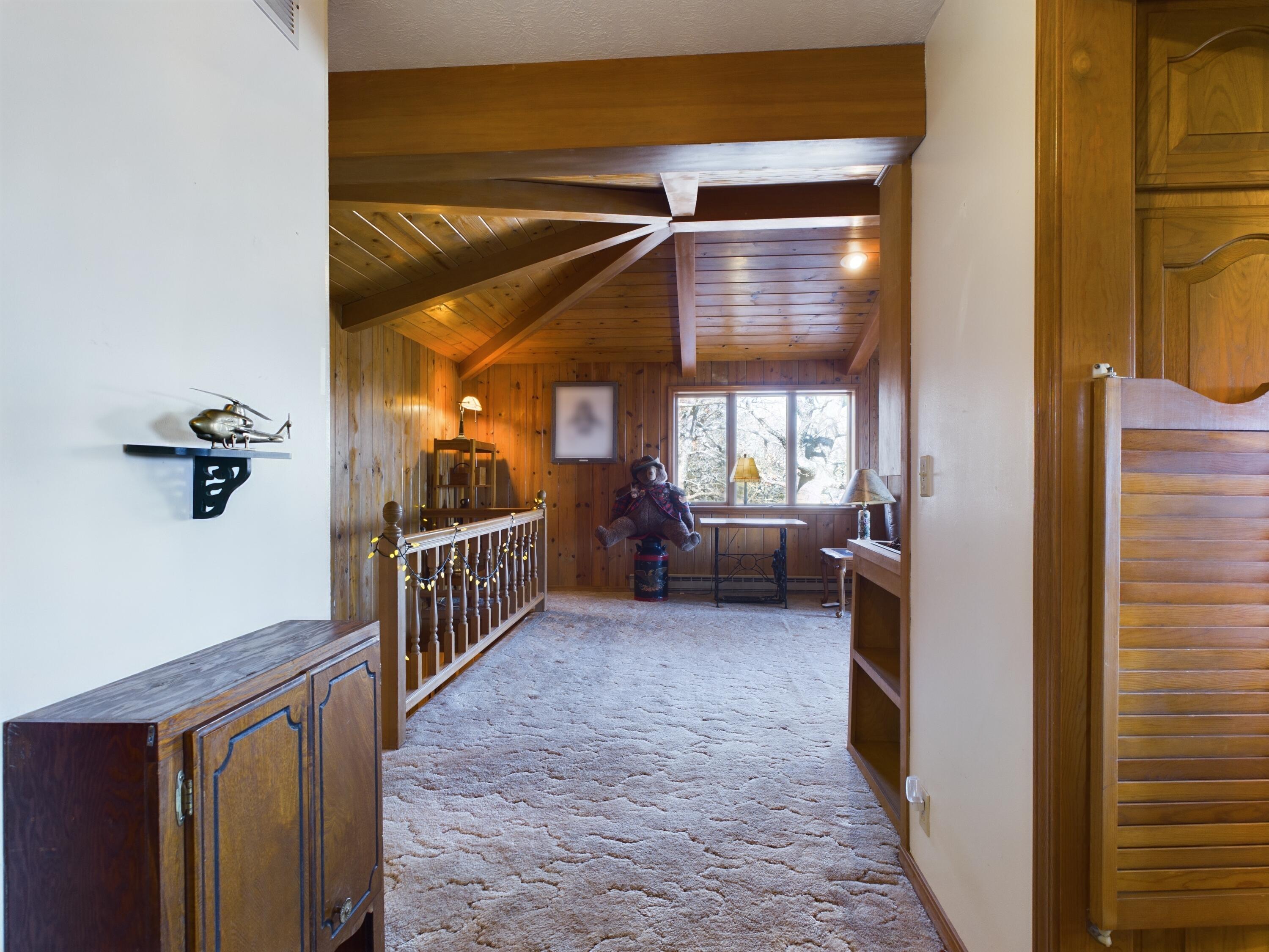 21771 Stonington Road North Property Photo 16