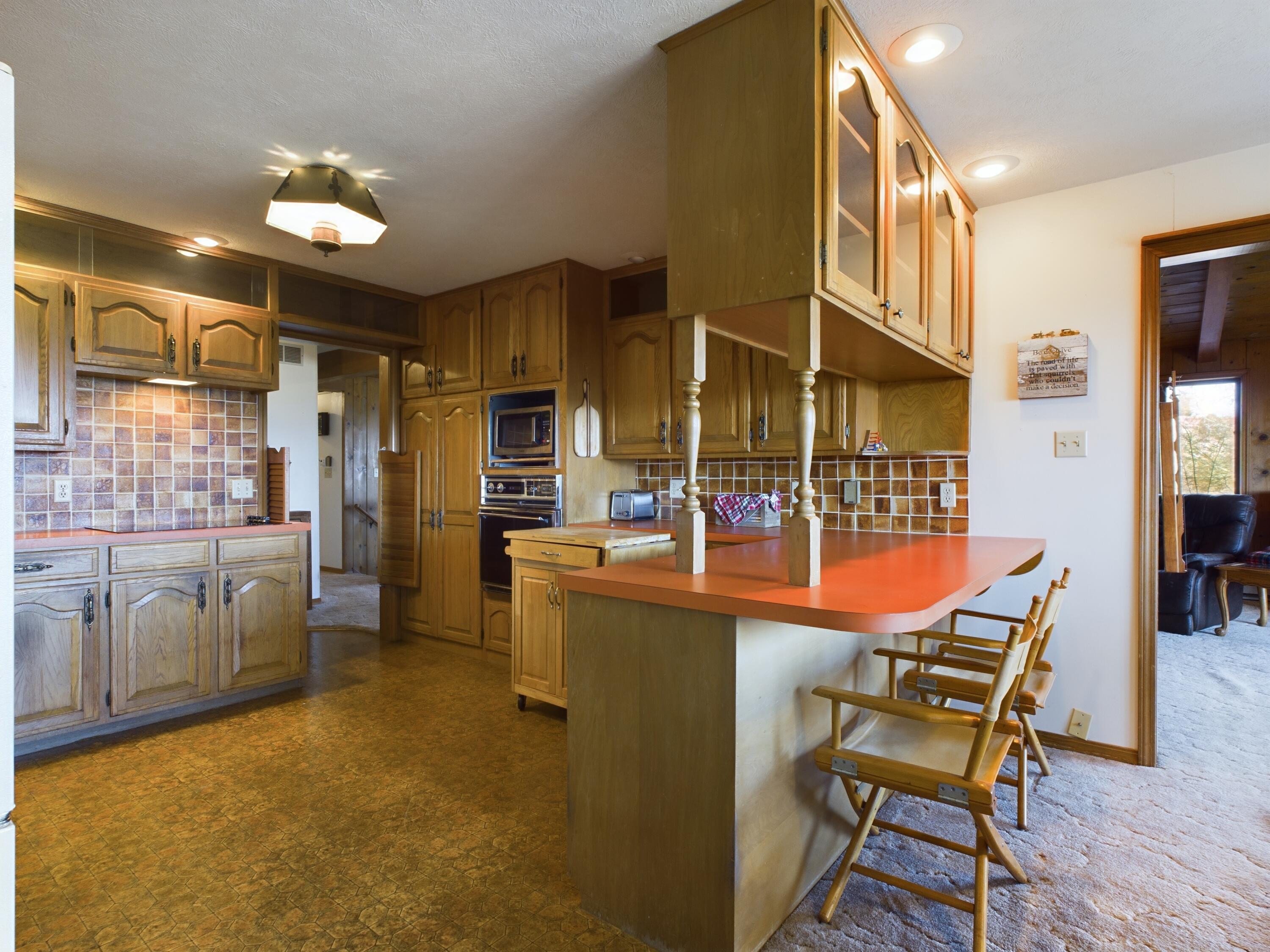 21771 Stonington Road North Property Photo 24