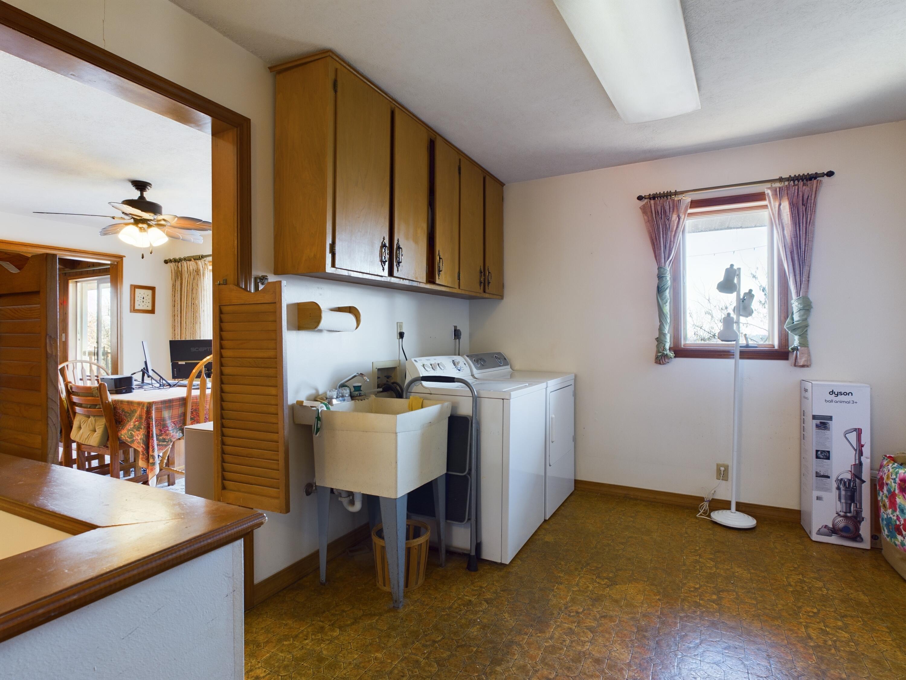 21771 Stonington Road North Property Photo 32