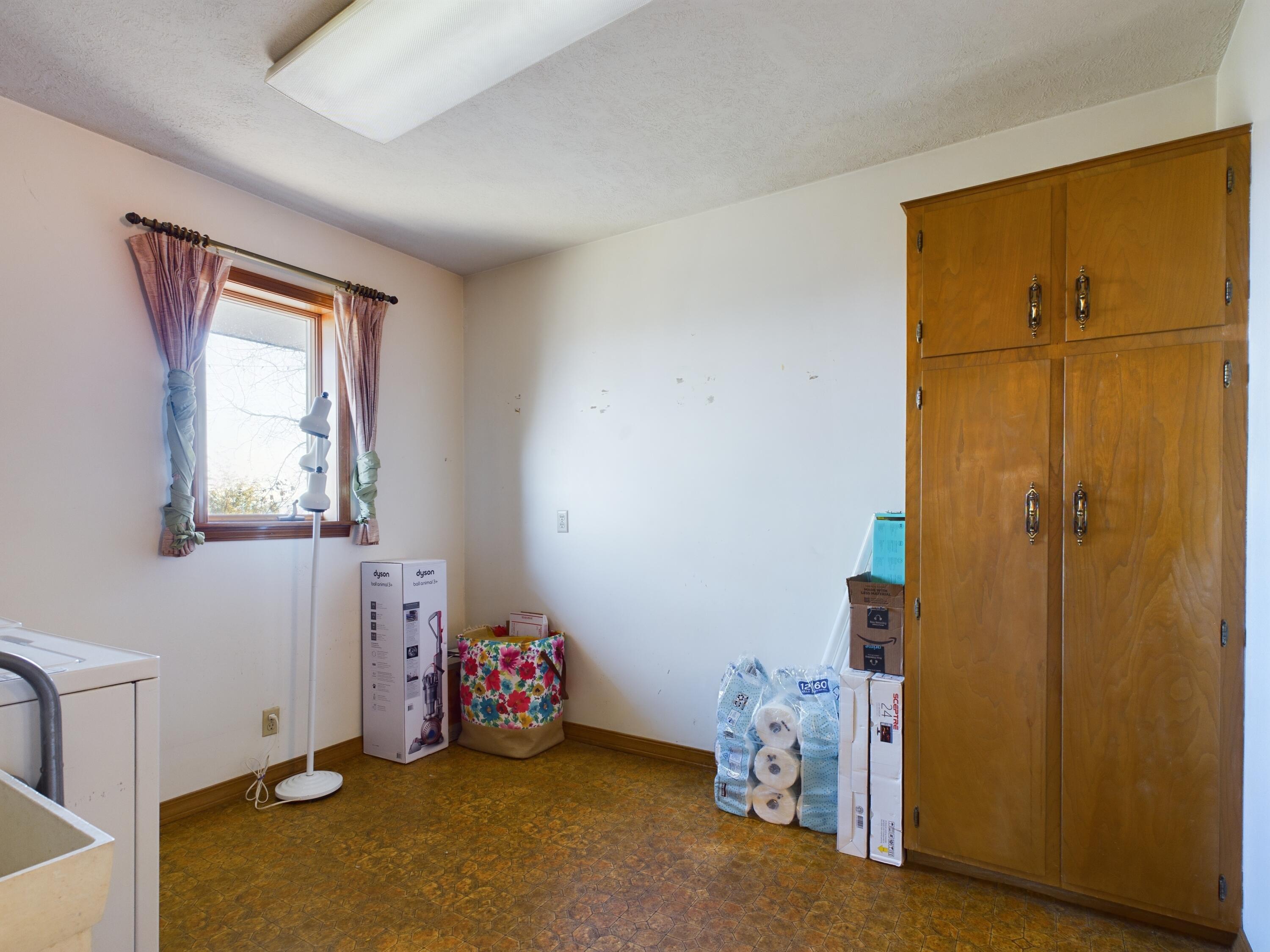 21771 Stonington Road North Property Photo 33
