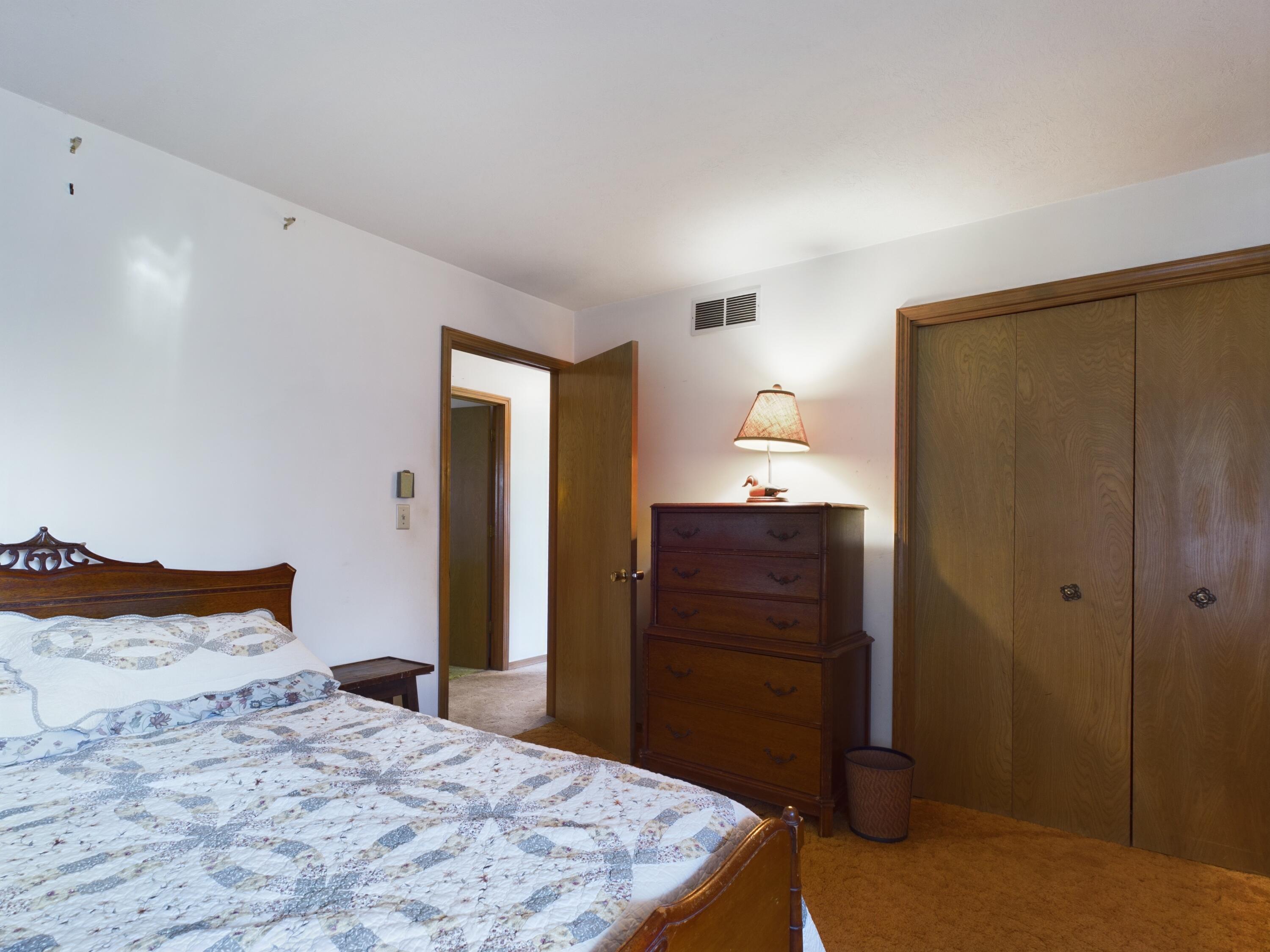 21771 Stonington Road North Property Photo 38