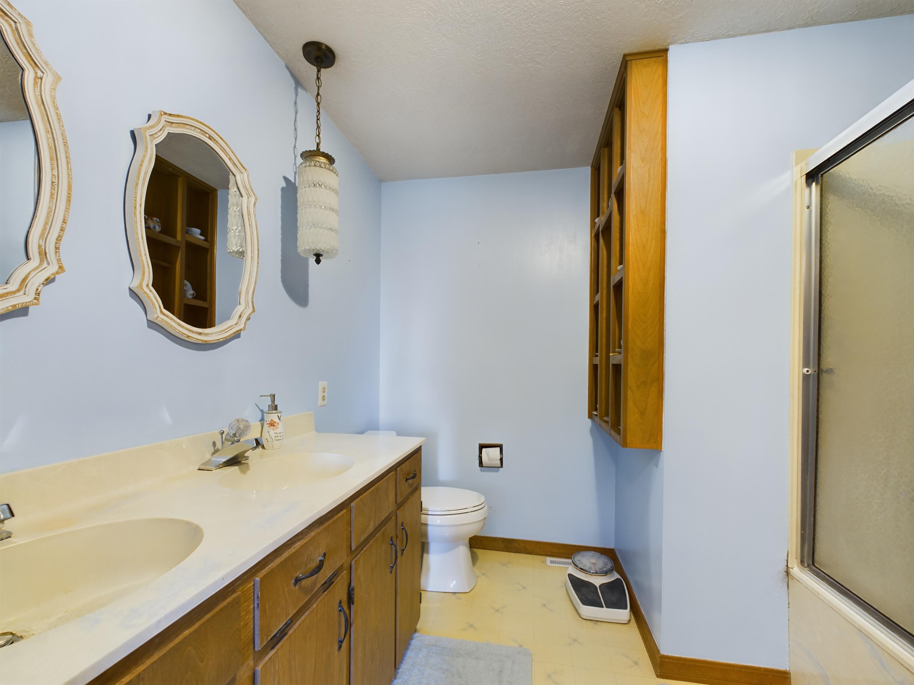 21771 Stonington Road North Property Photo 43