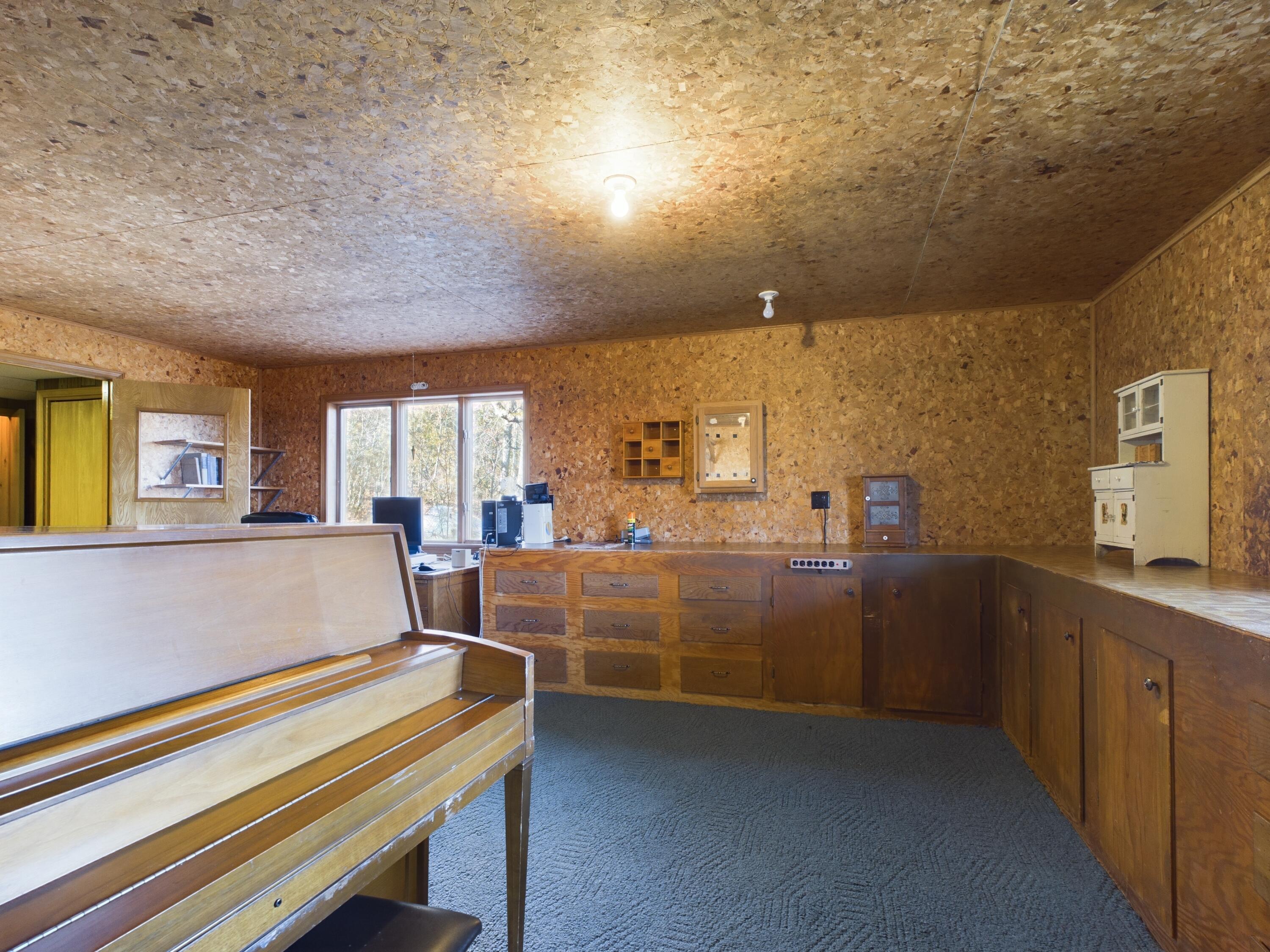 21771 Stonington Road North Property Photo 55