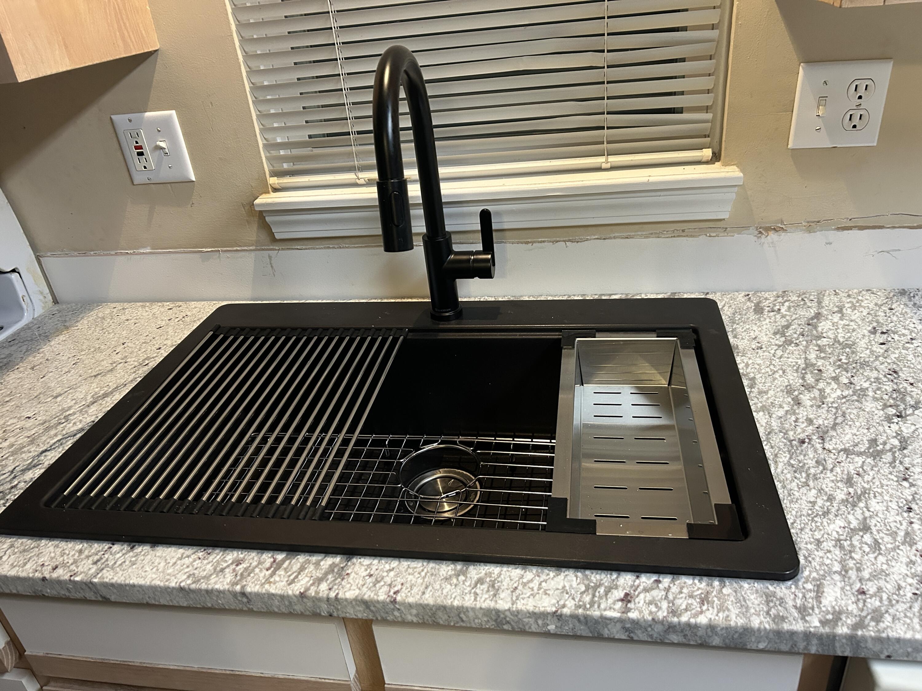 2529 State Highway 176 Property Photo 10