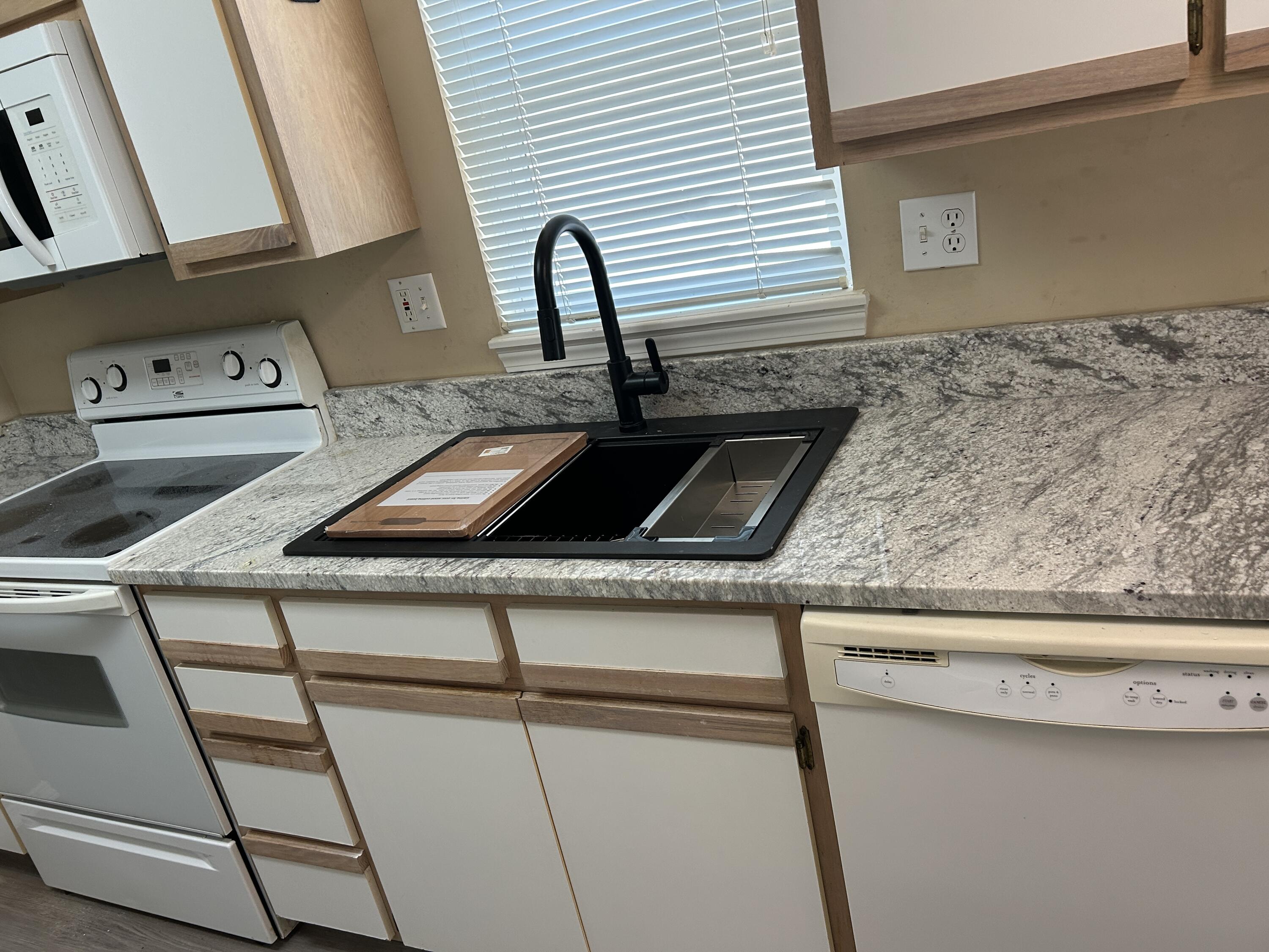 2529 State Highway 176 Property Photo 13