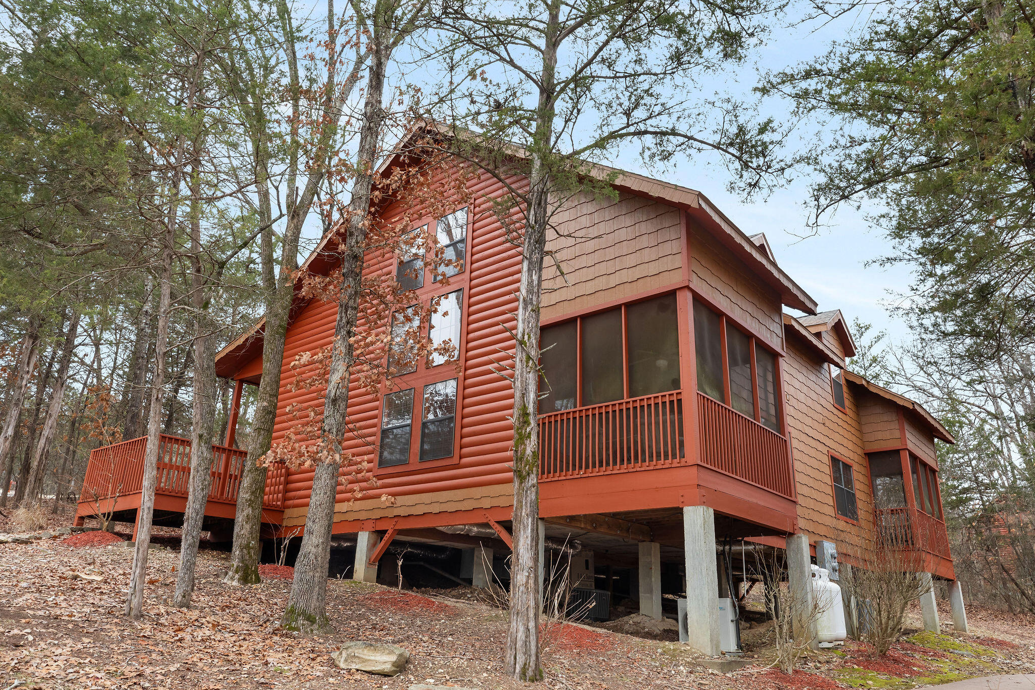 266 Oakridge Drive Property Photo 1
