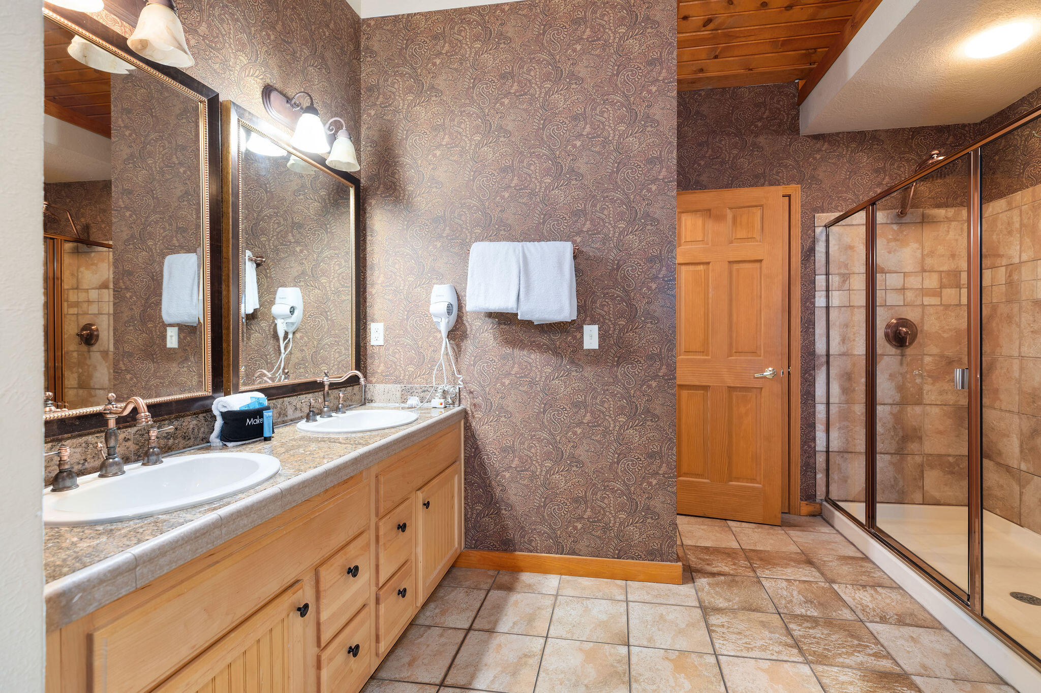 266 Oakridge Drive Property Photo 22