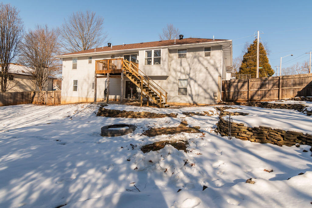 102 Willow Lane Property Photo 4