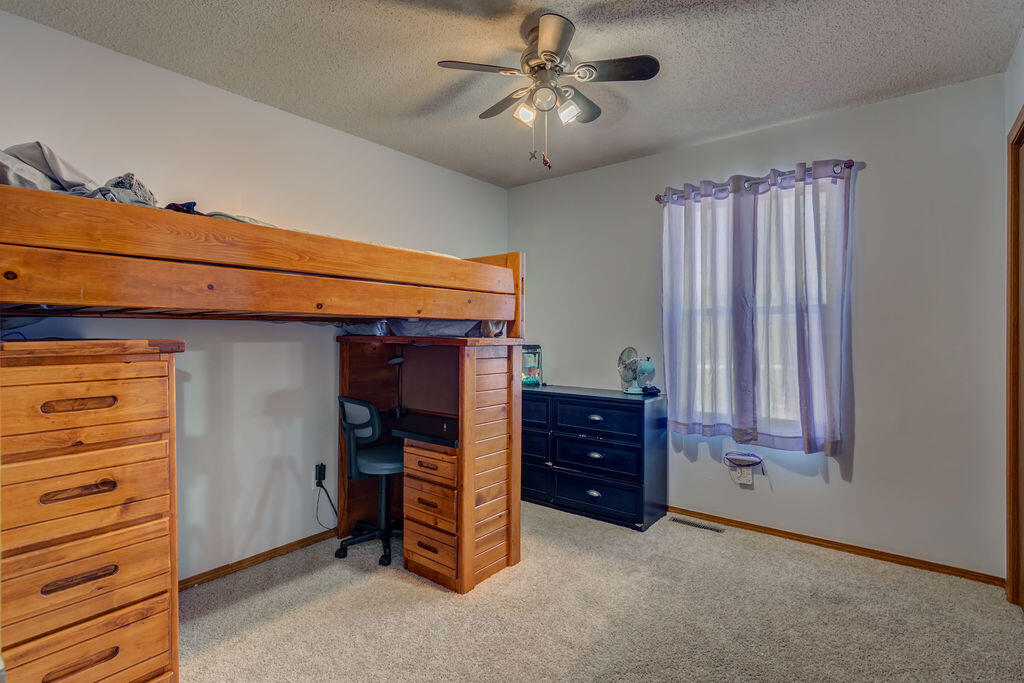 102 Willow Lane Property Photo 24