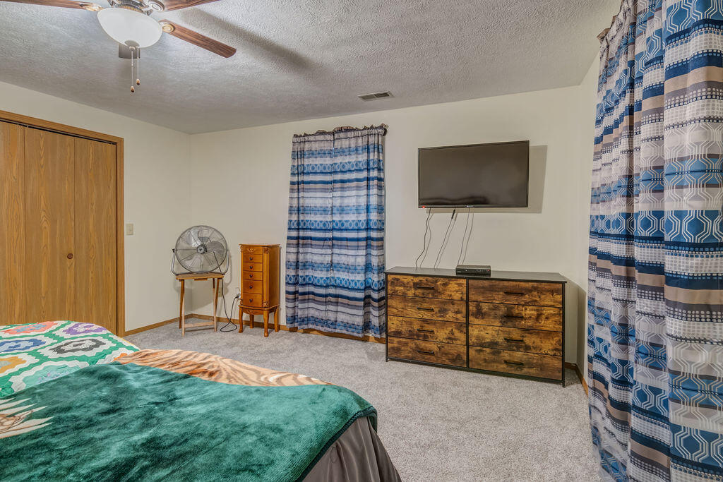 102 Willow Lane Property Photo 40