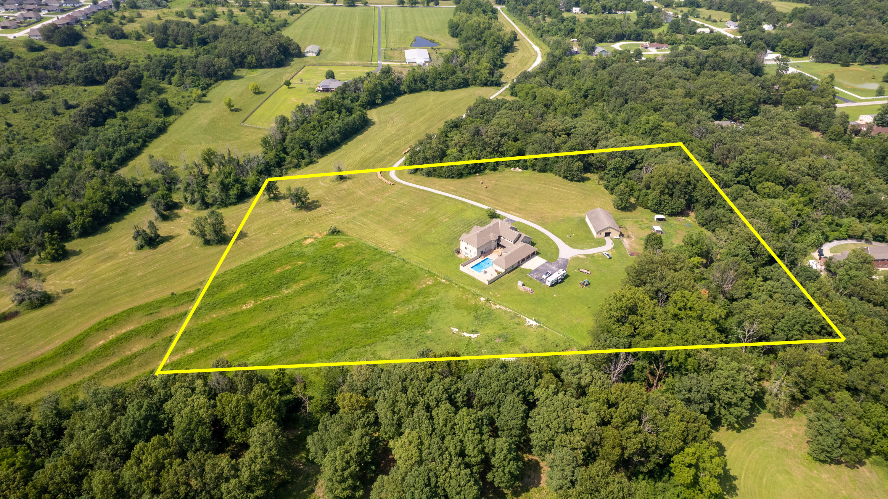 1000 Golf Course Road Property Photo 2