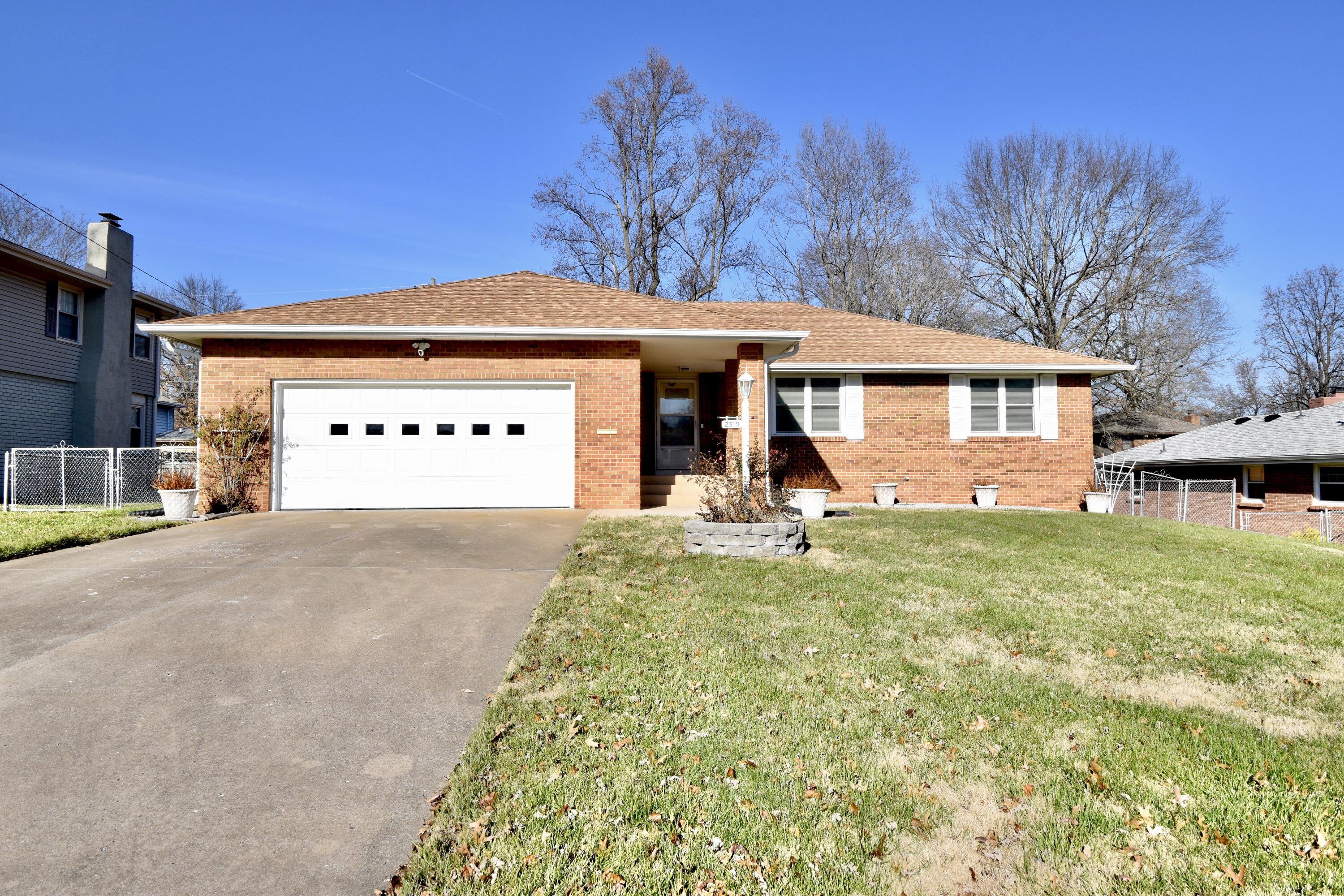 2319 East Raynell Street Property Photo