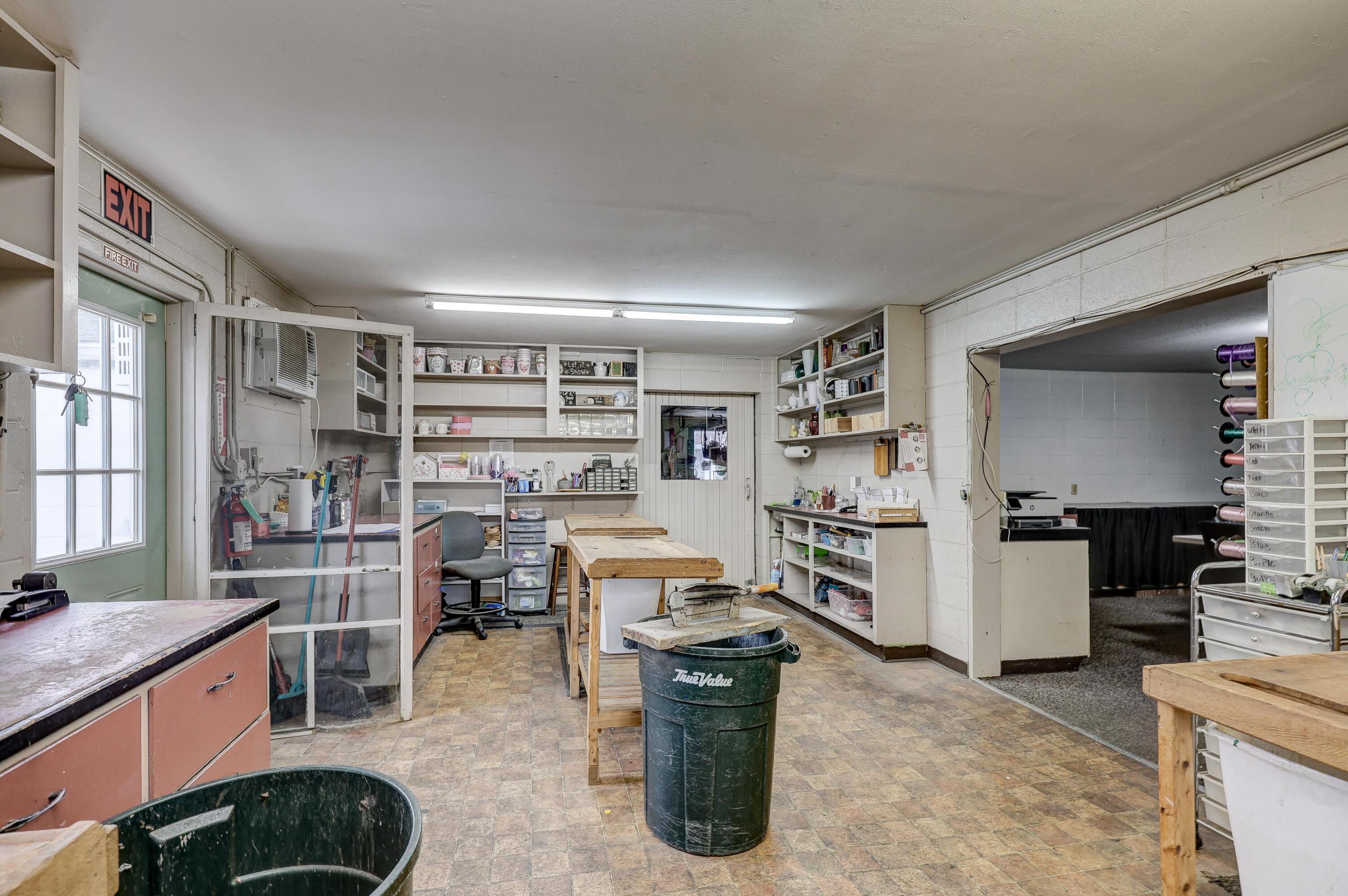 115 North College Street Property Photo 16