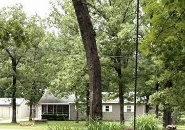 24112 Hickory Property Photo