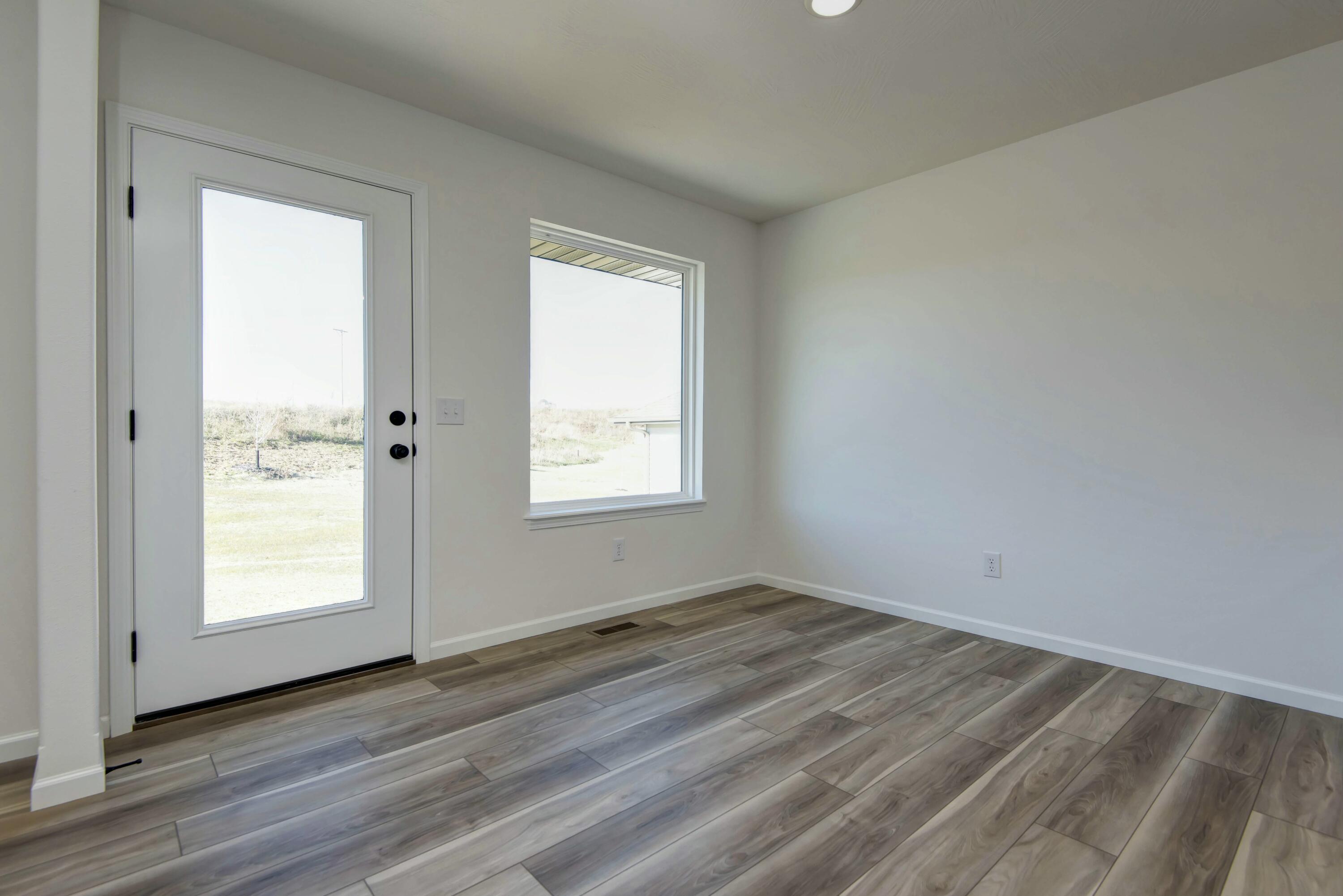 579 Spring Meadow Drive Property Photo 17