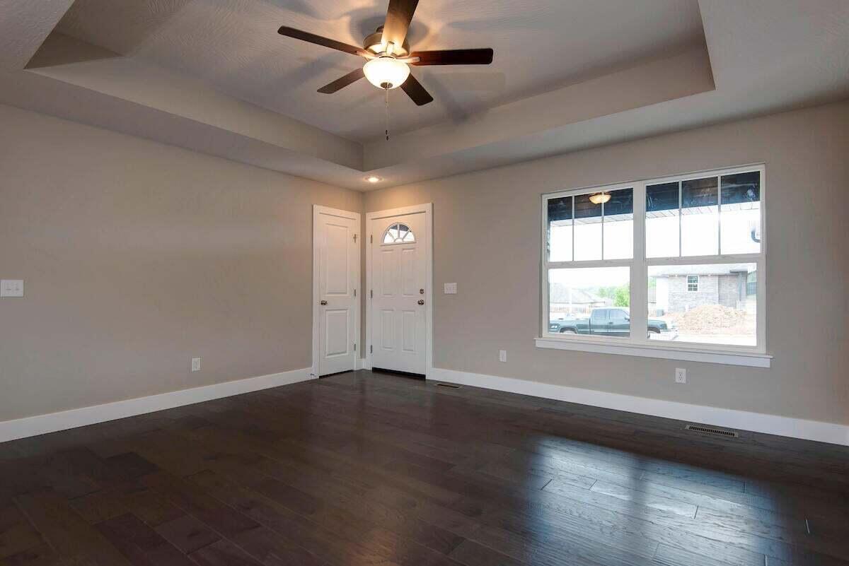 539 Spring Meadow Drive Property Photo 13