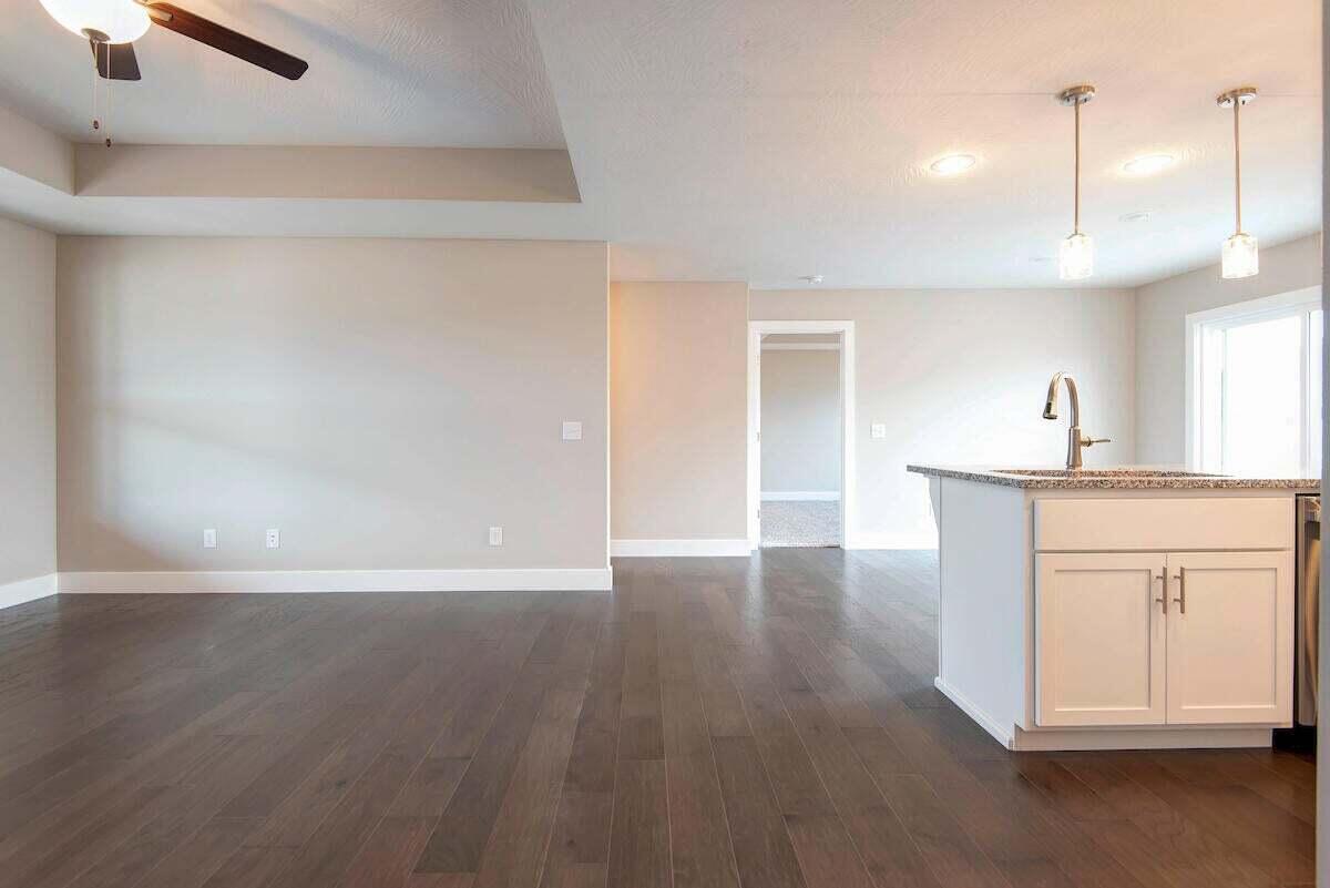 539 Spring Meadow Drive Property Photo 17