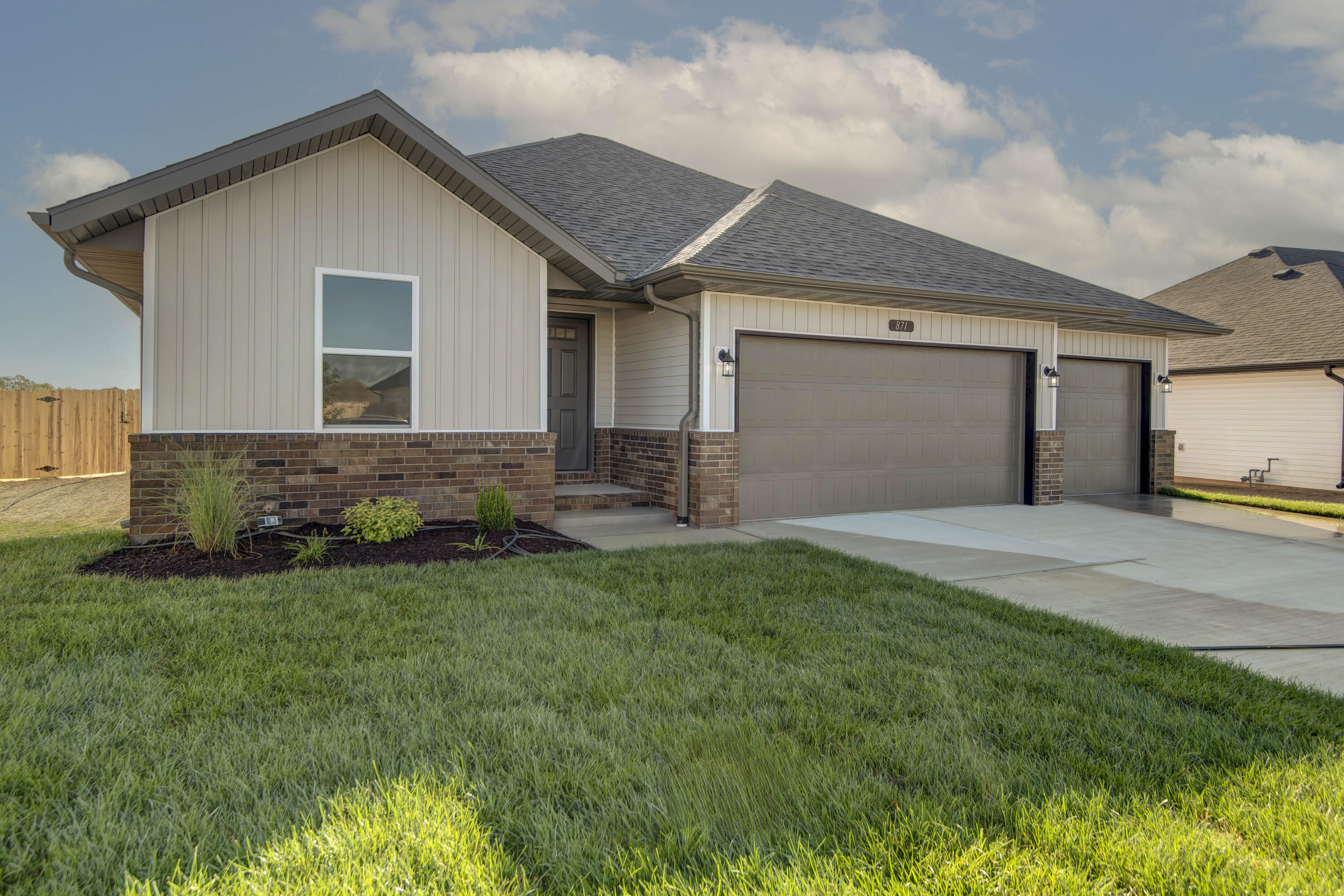 547 Spring Meadow Drive Property Photo 1