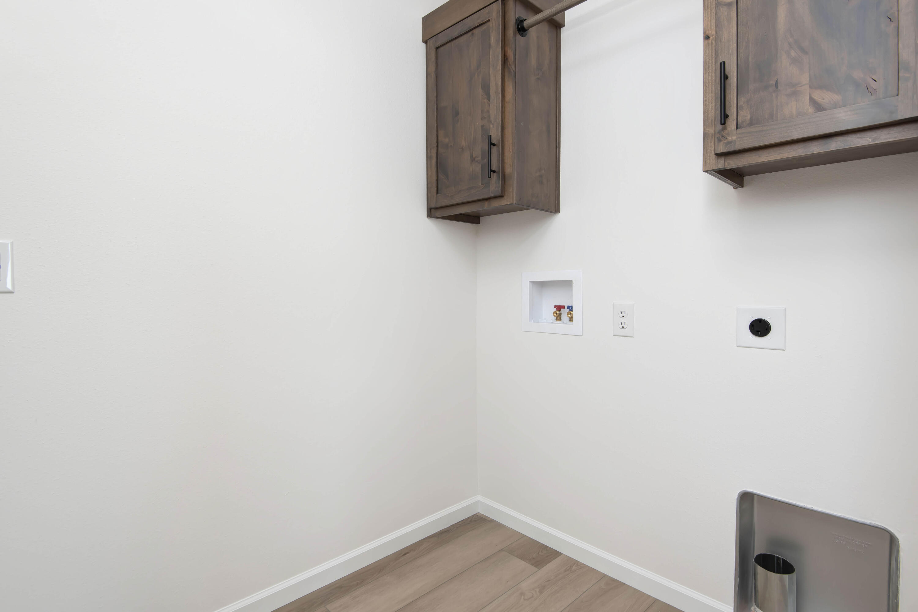 547 Spring Meadow Drive Property Photo 19