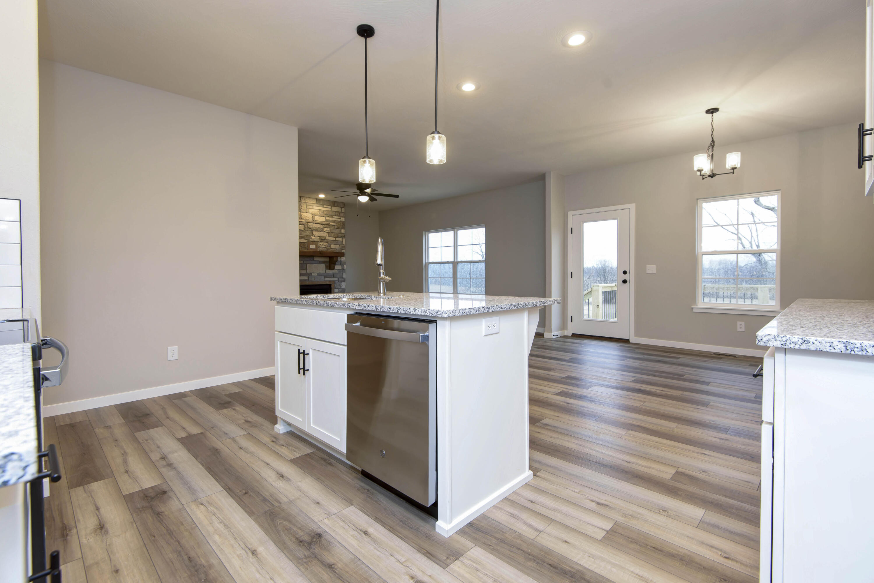 551 Spring Meadow Drive Property Photo 14