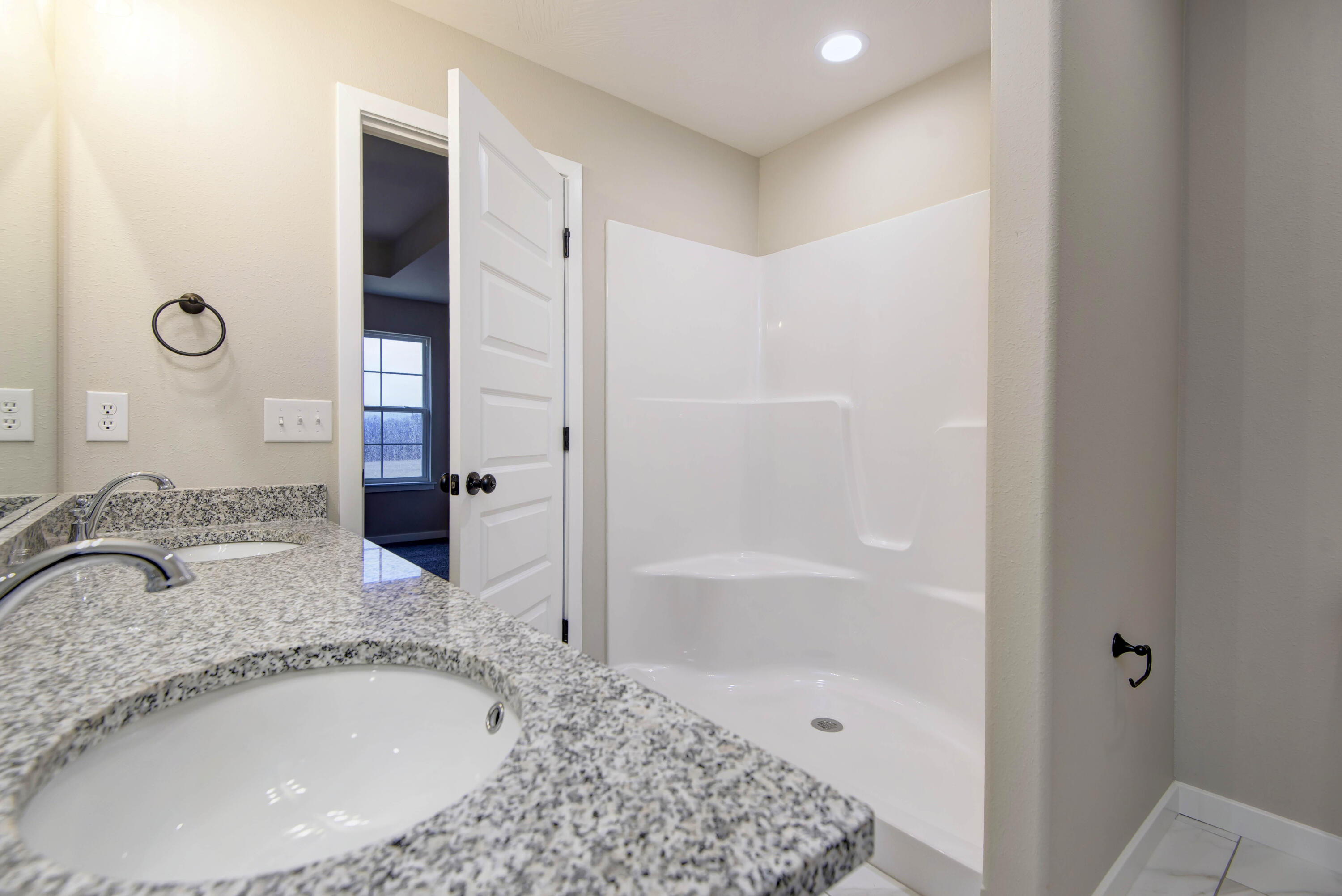 551 Spring Meadow Drive Property Photo 28