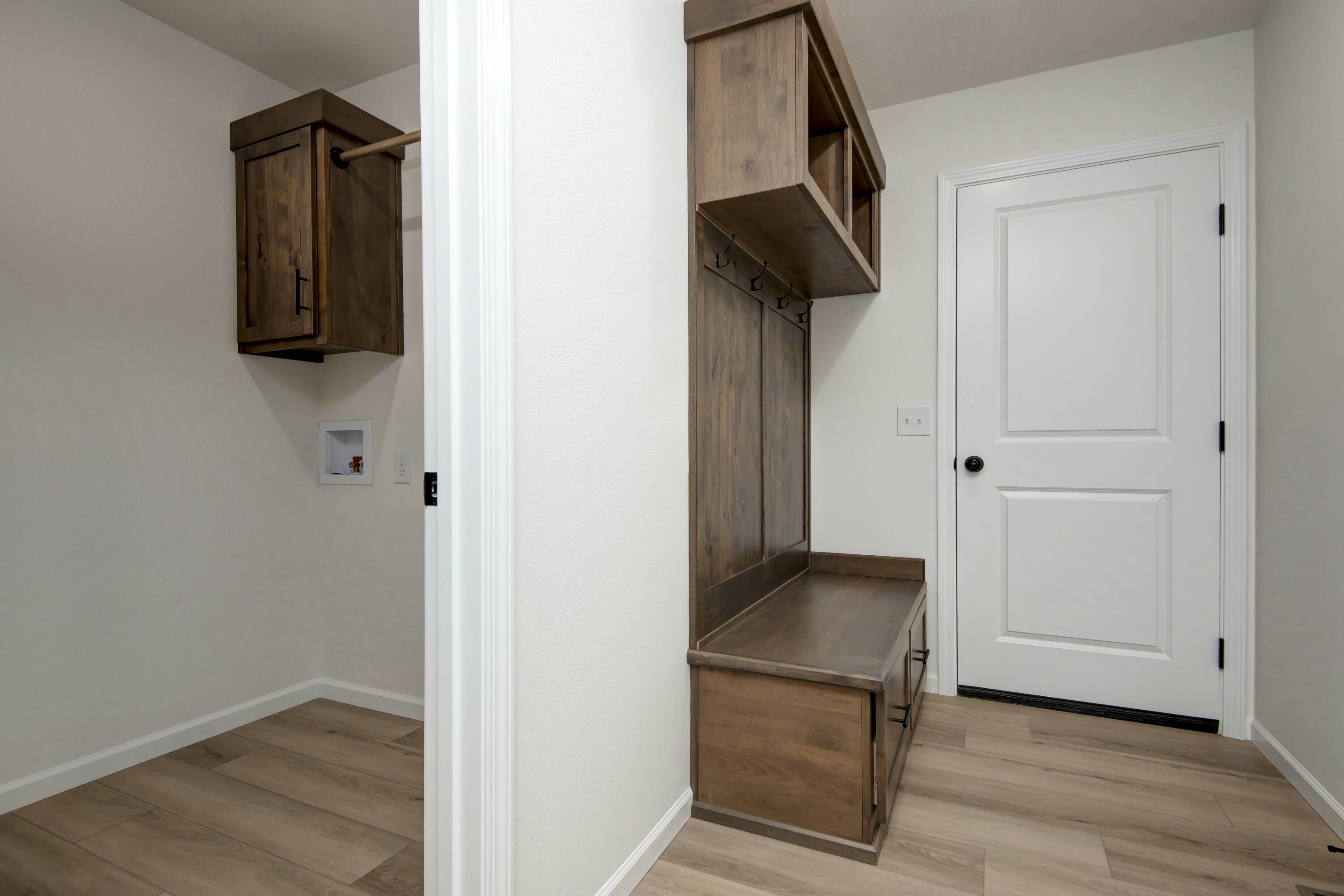 553 Spring Meadow Drive Property Photo 9