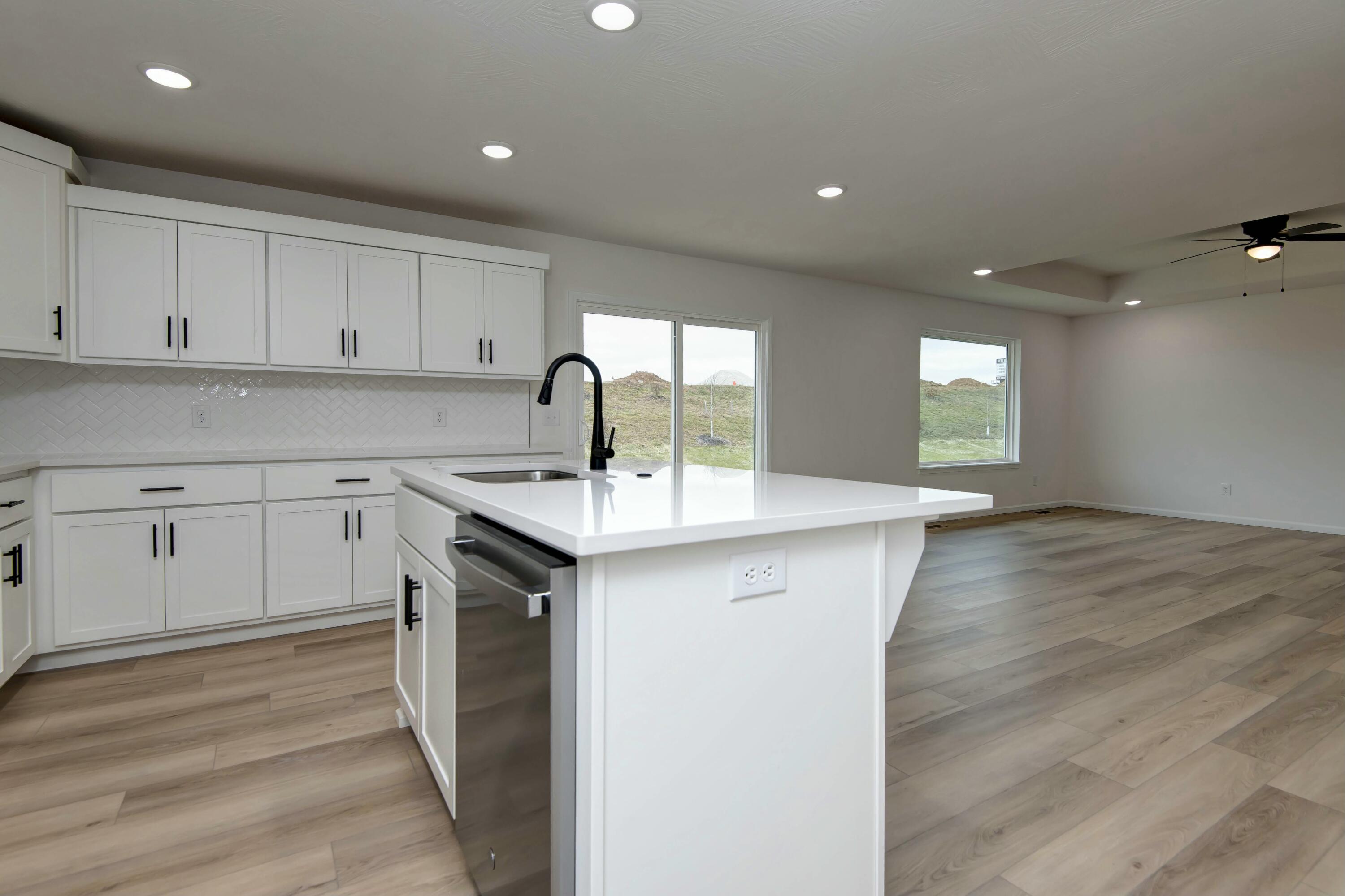 553 Spring Meadow Drive Property Photo 20