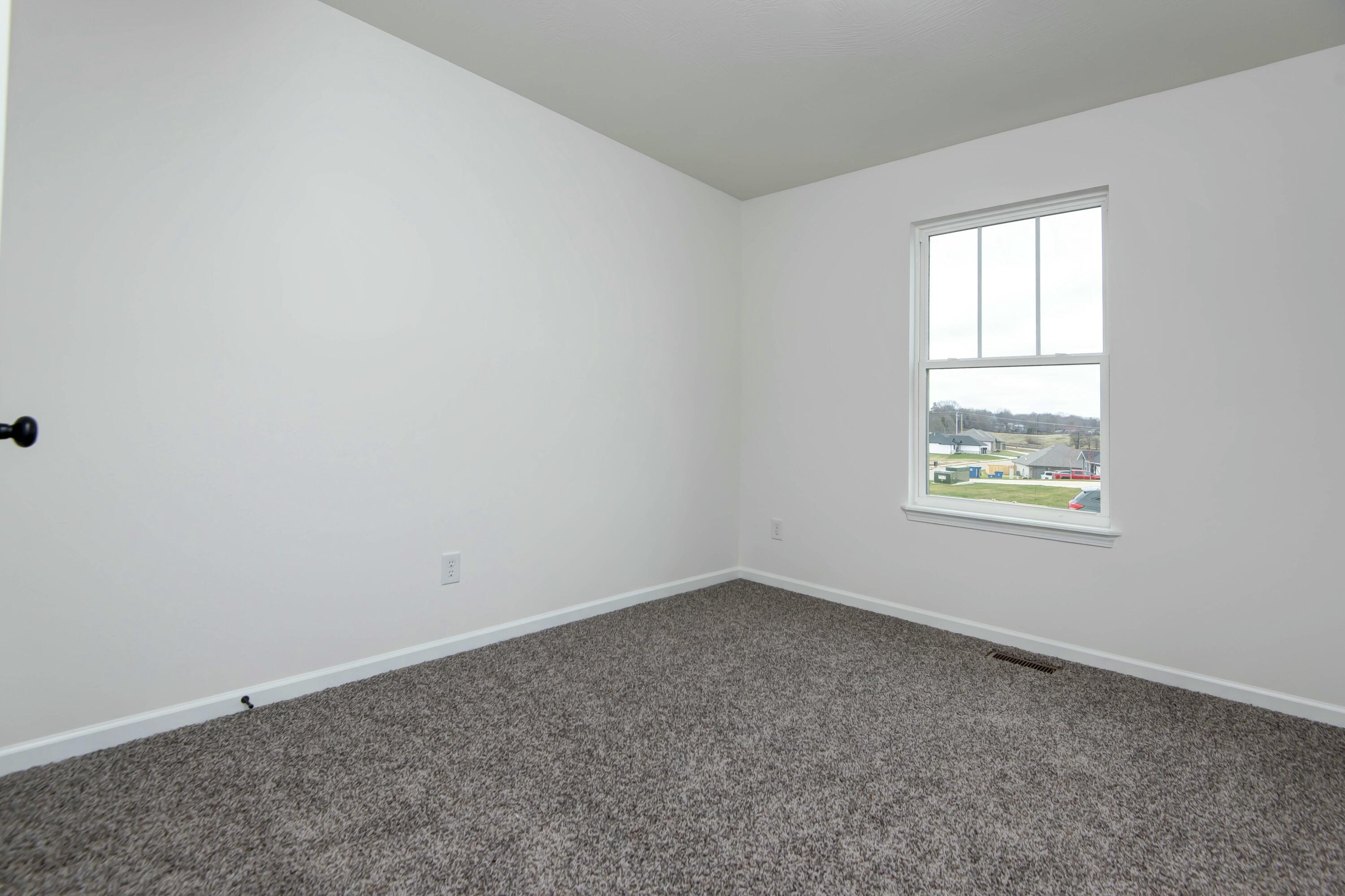 553 Spring Meadow Drive Property Photo 24