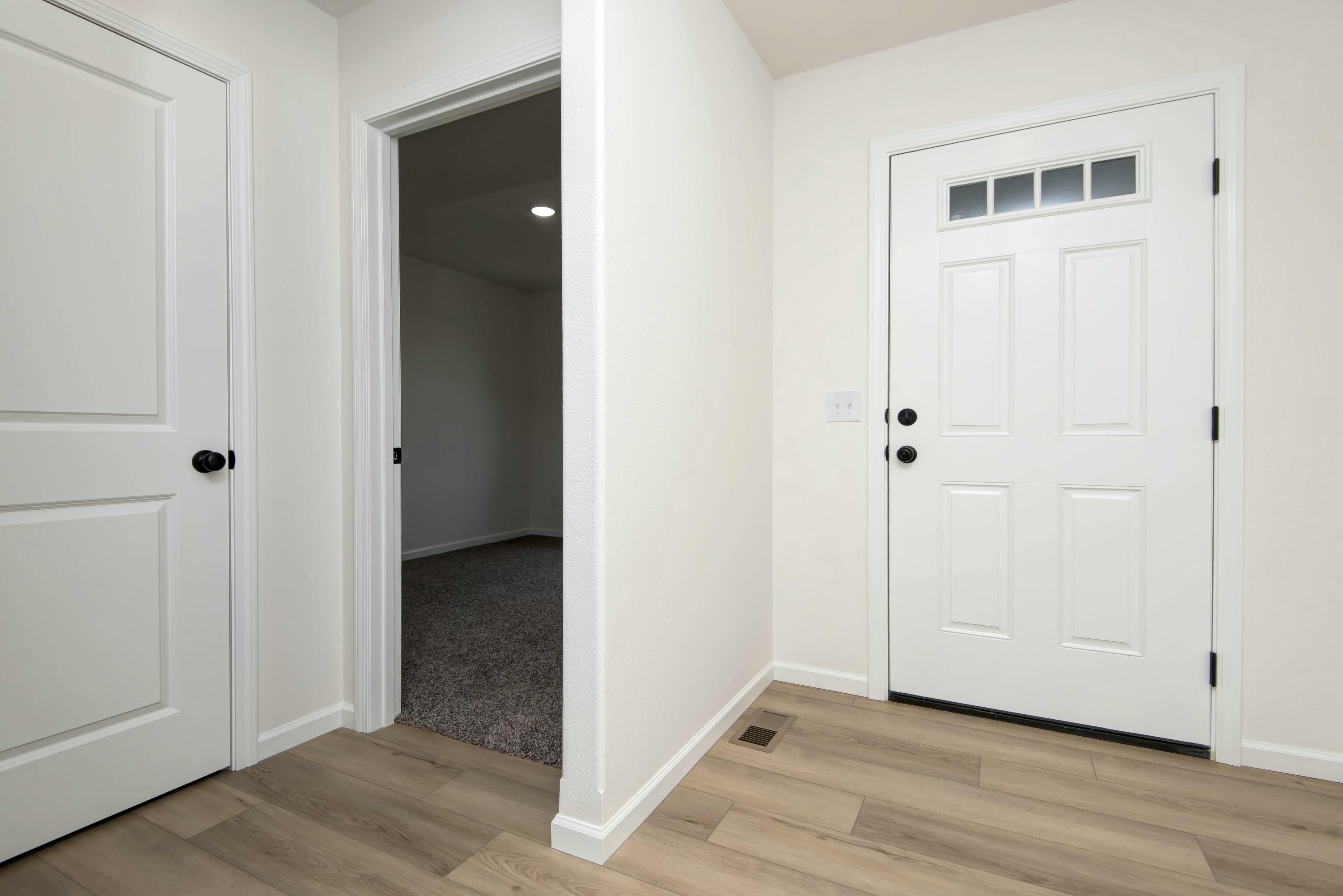 553 Spring Meadow Drive Property Photo 25