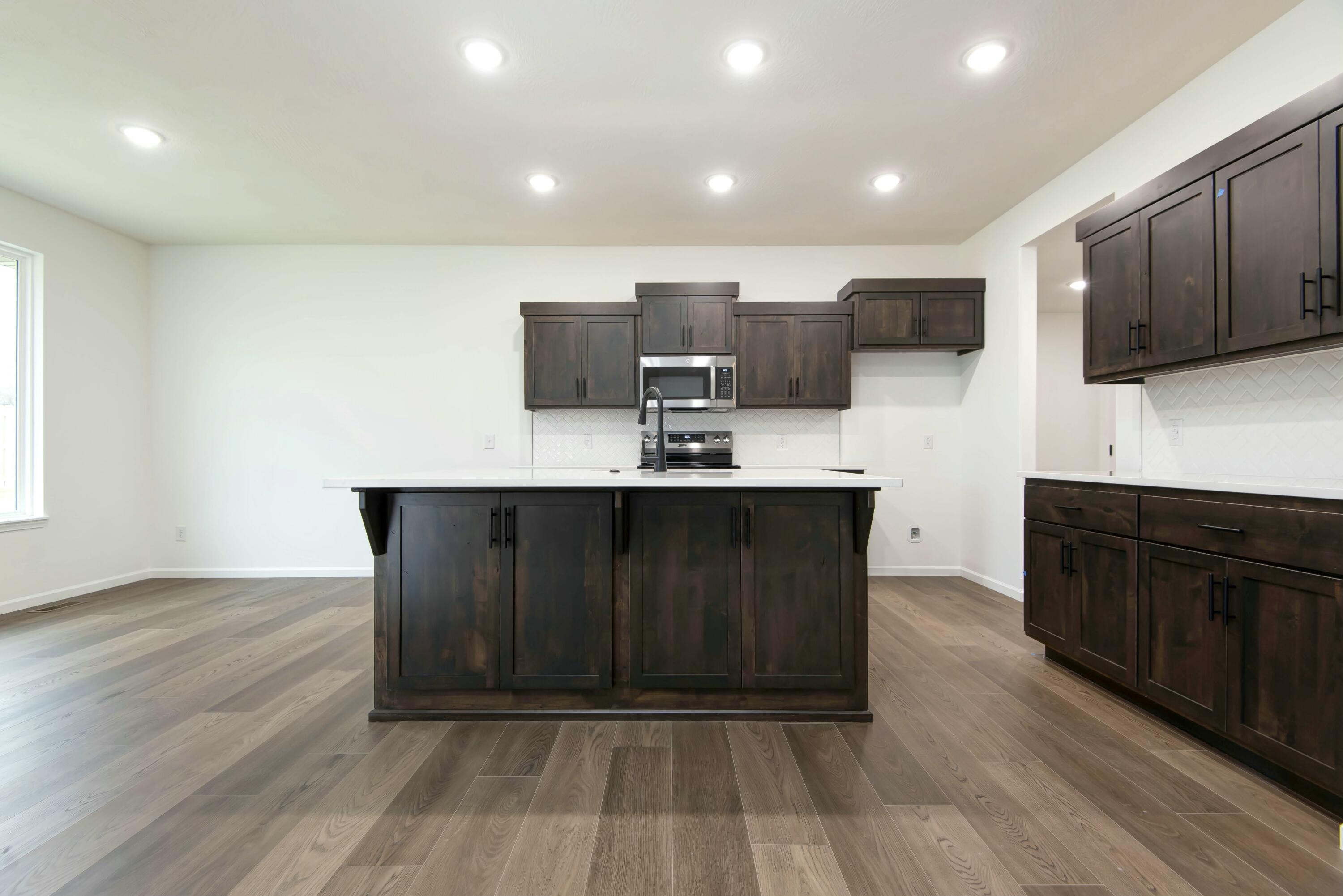 593 Spring Meadow Drive Property Photo 17