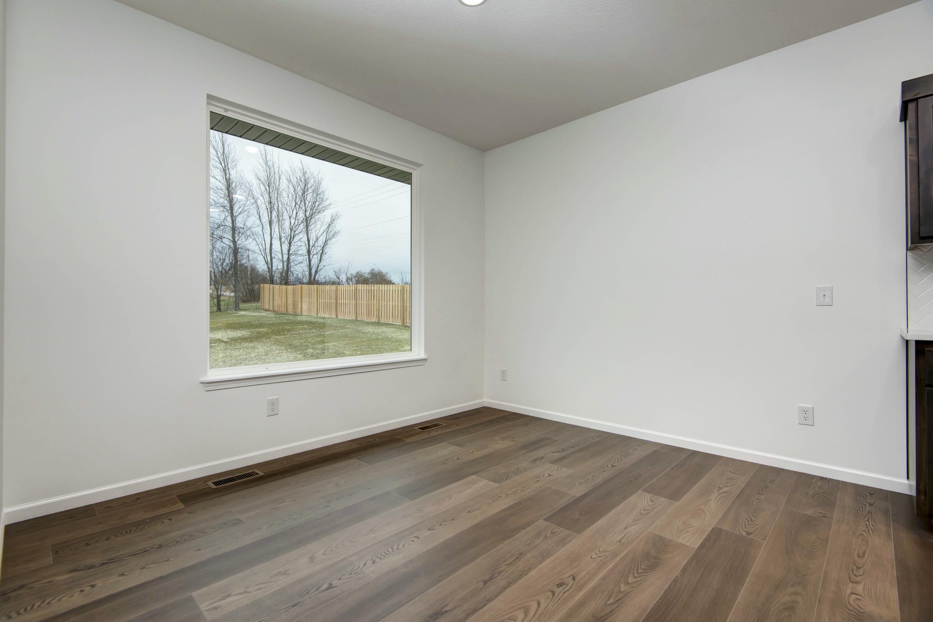 593 Spring Meadow Drive Property Photo 18