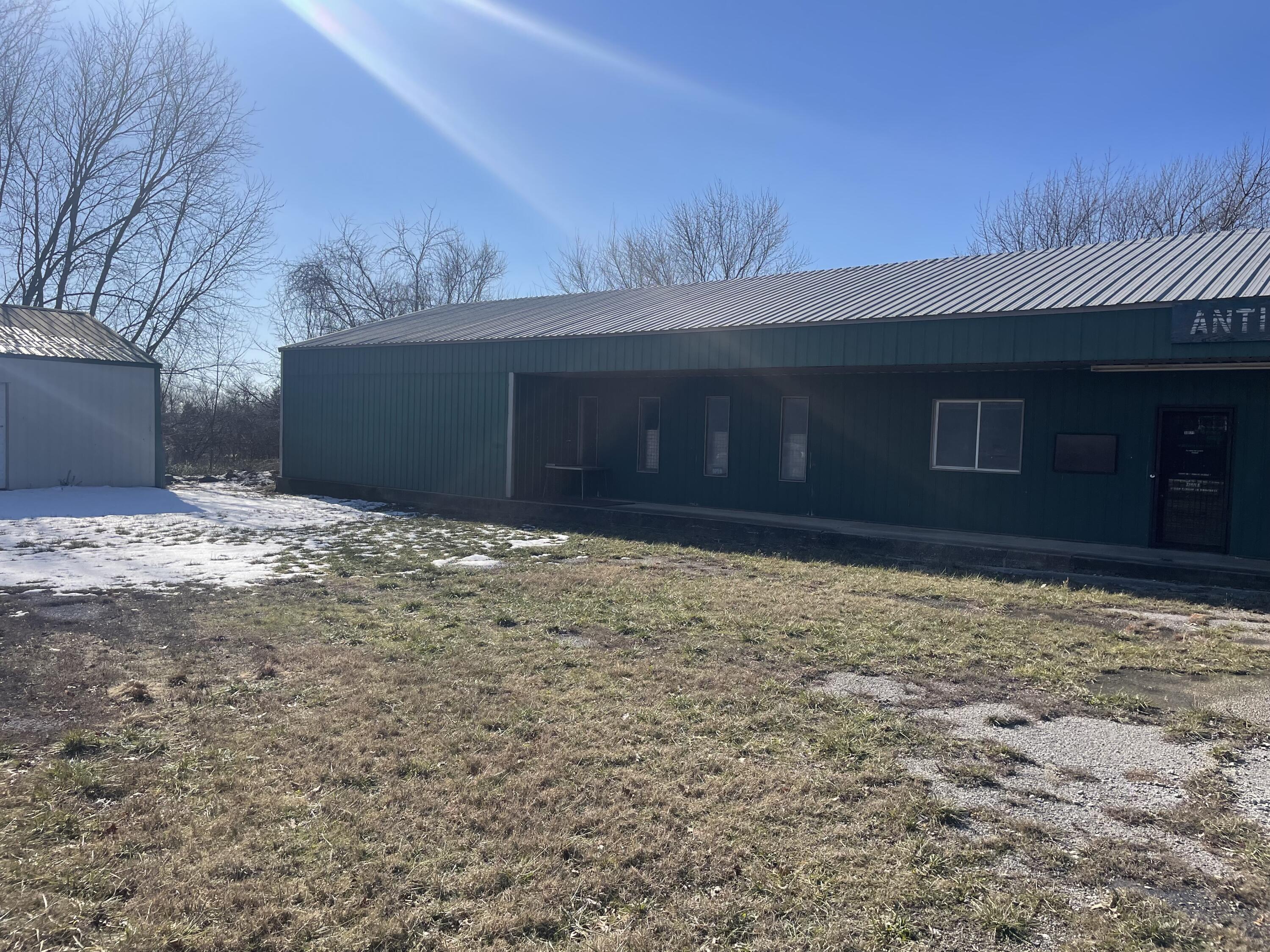 30521 State Highway 37 Property Photo 4