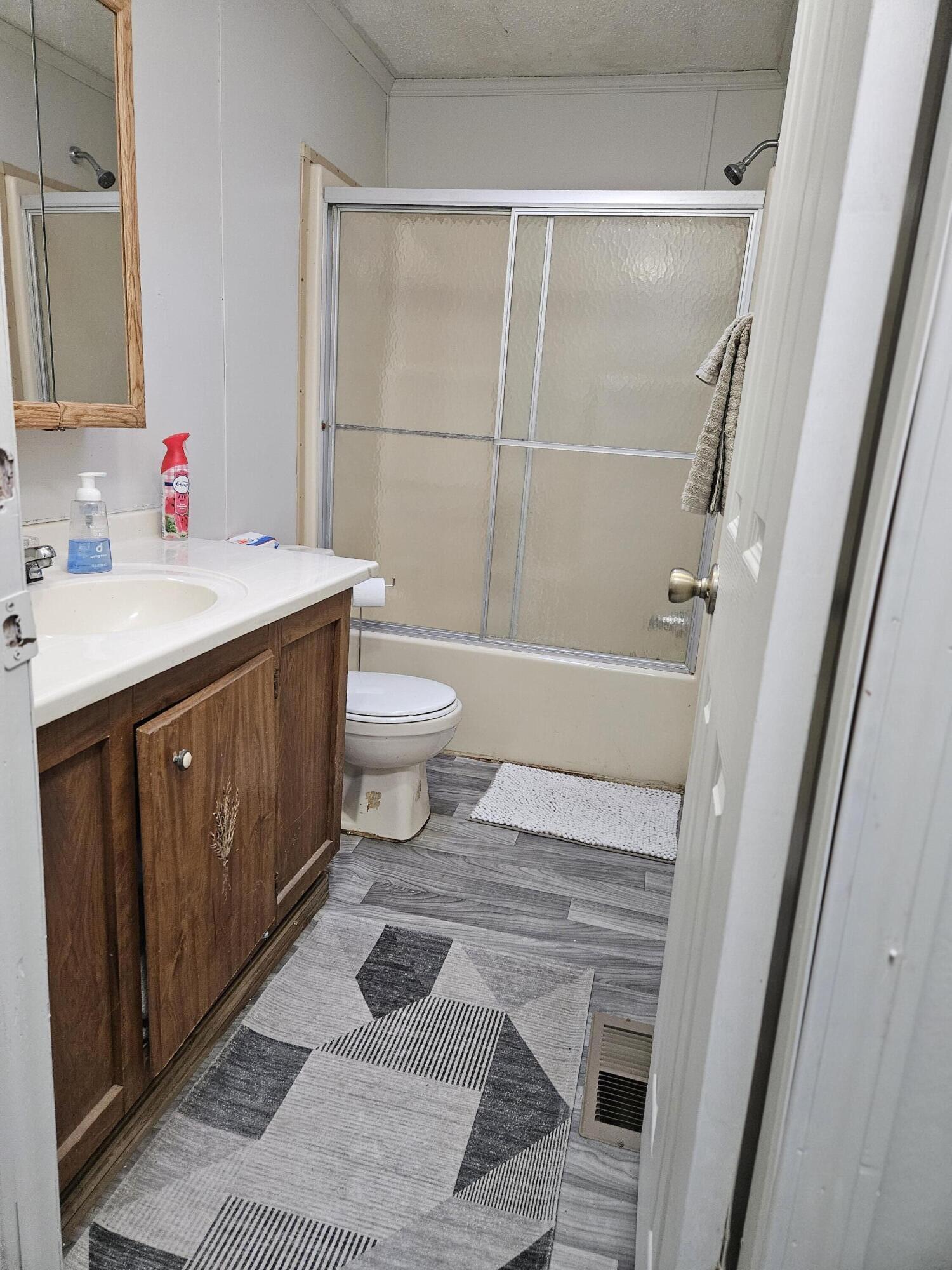 210 Independence Drive Property Photo 8