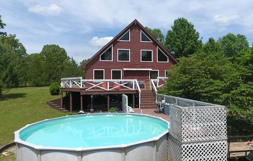 405 Private Road 63-106 Property Photo 2