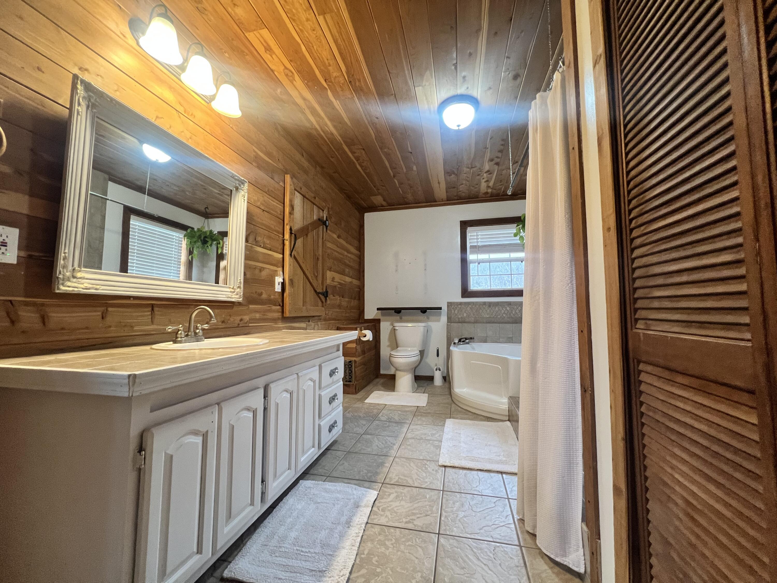 405 Private Road 63-106 Property Photo 19